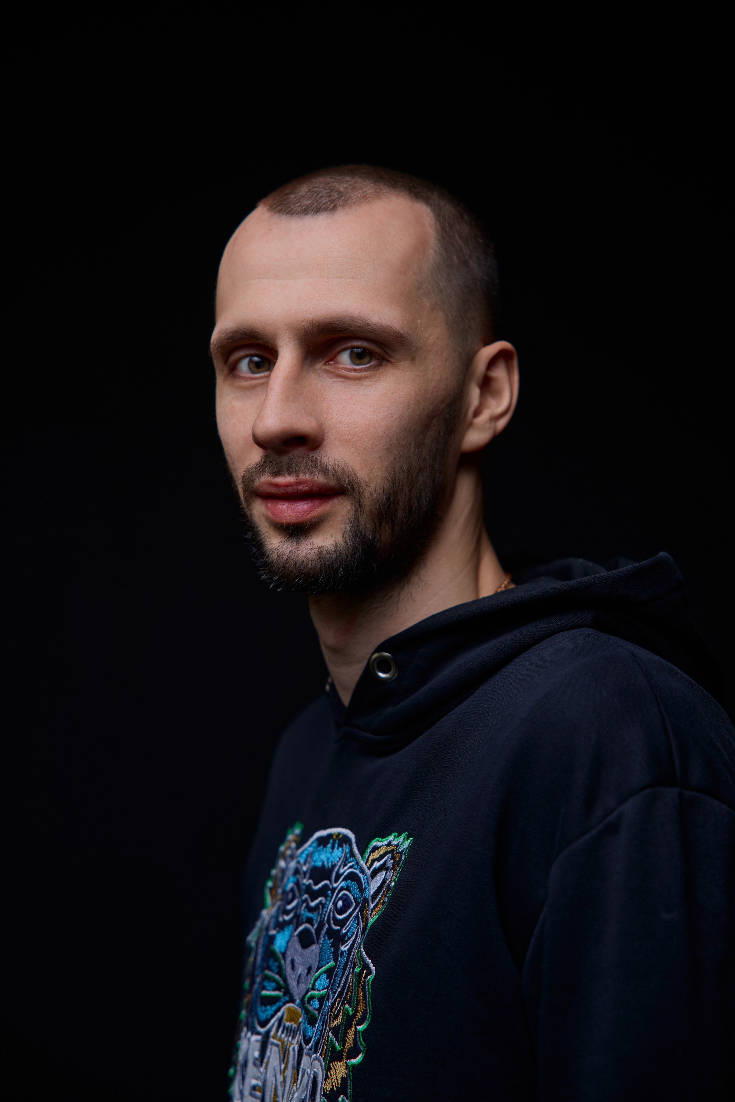 Денис Левшин (Темп-Сумз-УГМК) — Студийные фотографии баскетболиста | Фотосессия Ильи Новикова. Видеограф, фотограф Илья Новиков Москва, Екатеринбург, Калининград