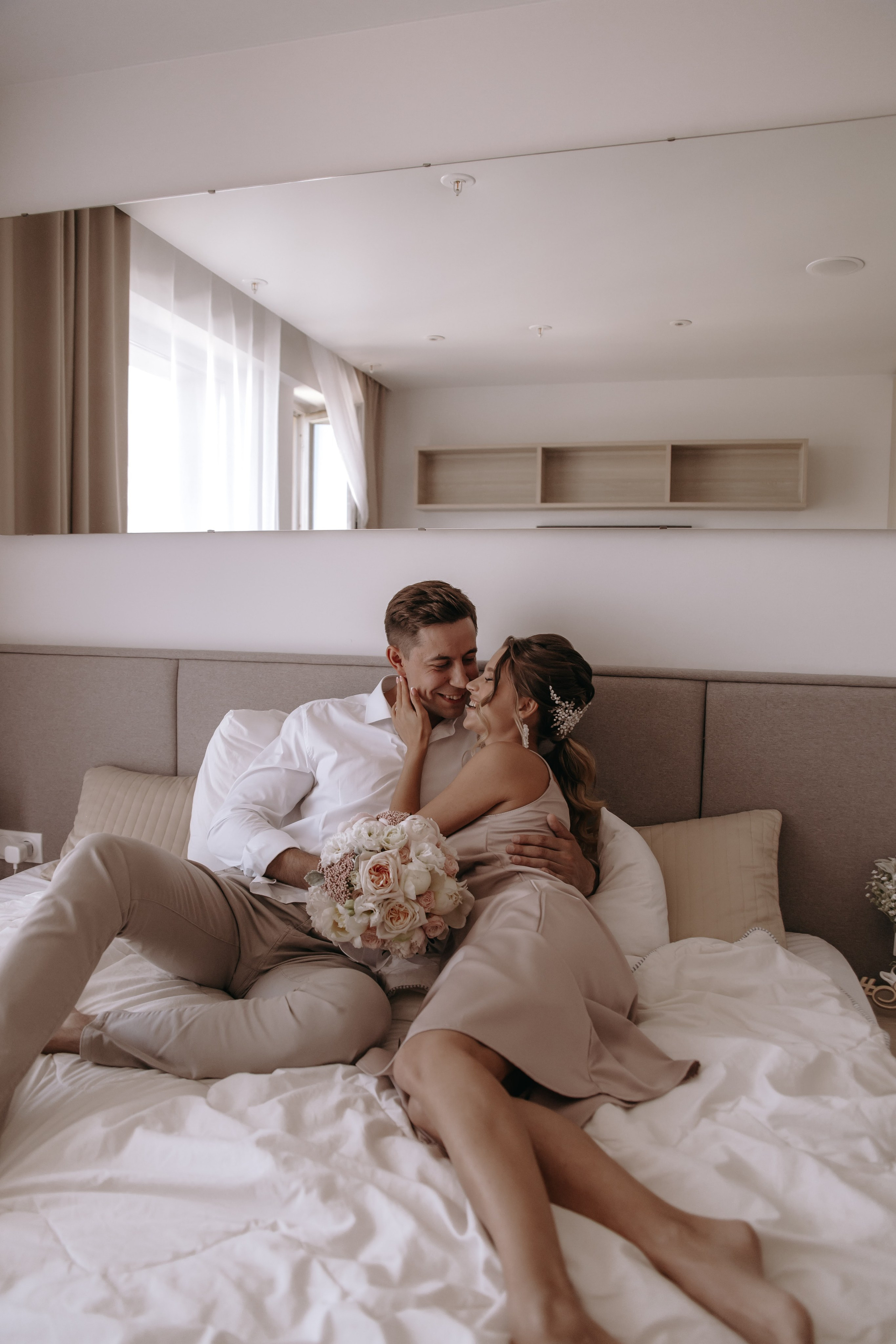 В Петербург приезжают жениться. Свадебный и семейный фотограф Арина Кулёва