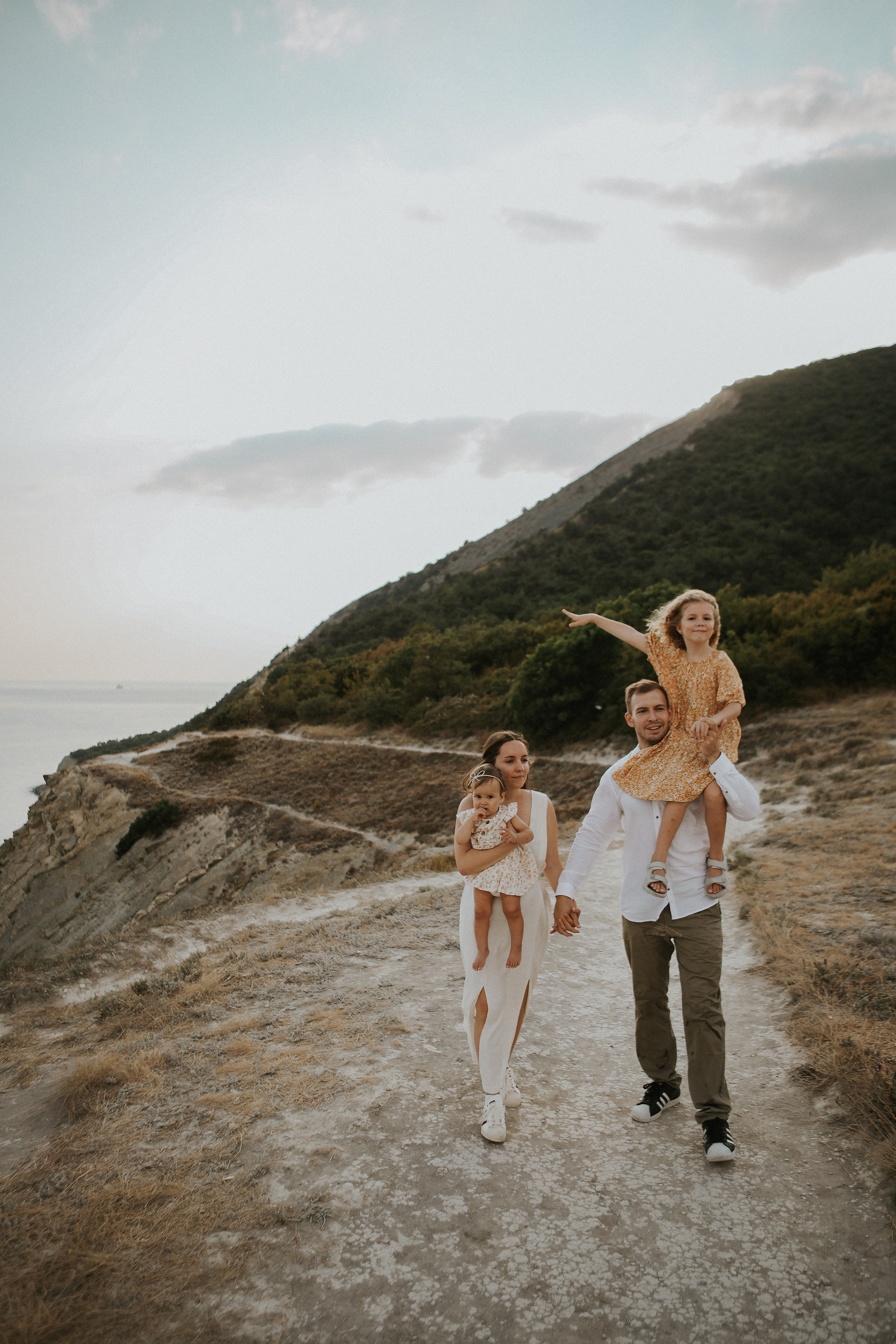 Максим, Маша, Вера и Люба. Семейный фотограф в Новороссийске и Анапе Александра Яковлева