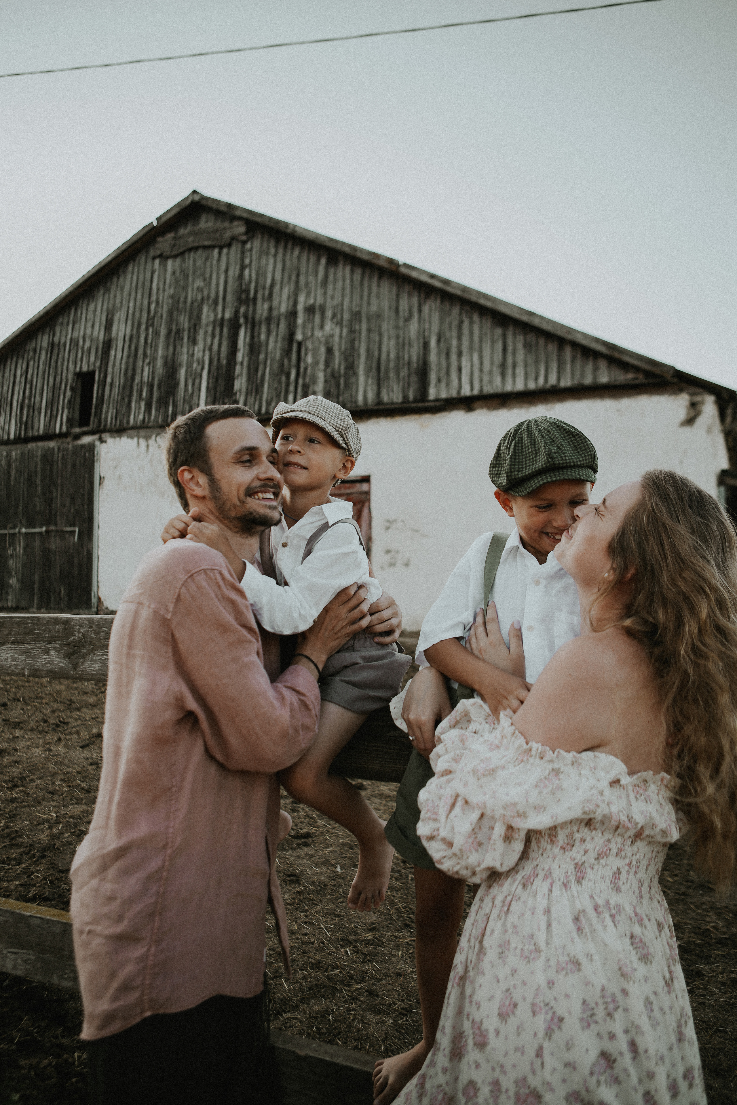 Стас, Аня, Ваня и Федя. Семейный фотограф в Новороссийске и Анапе Александра Яковлева