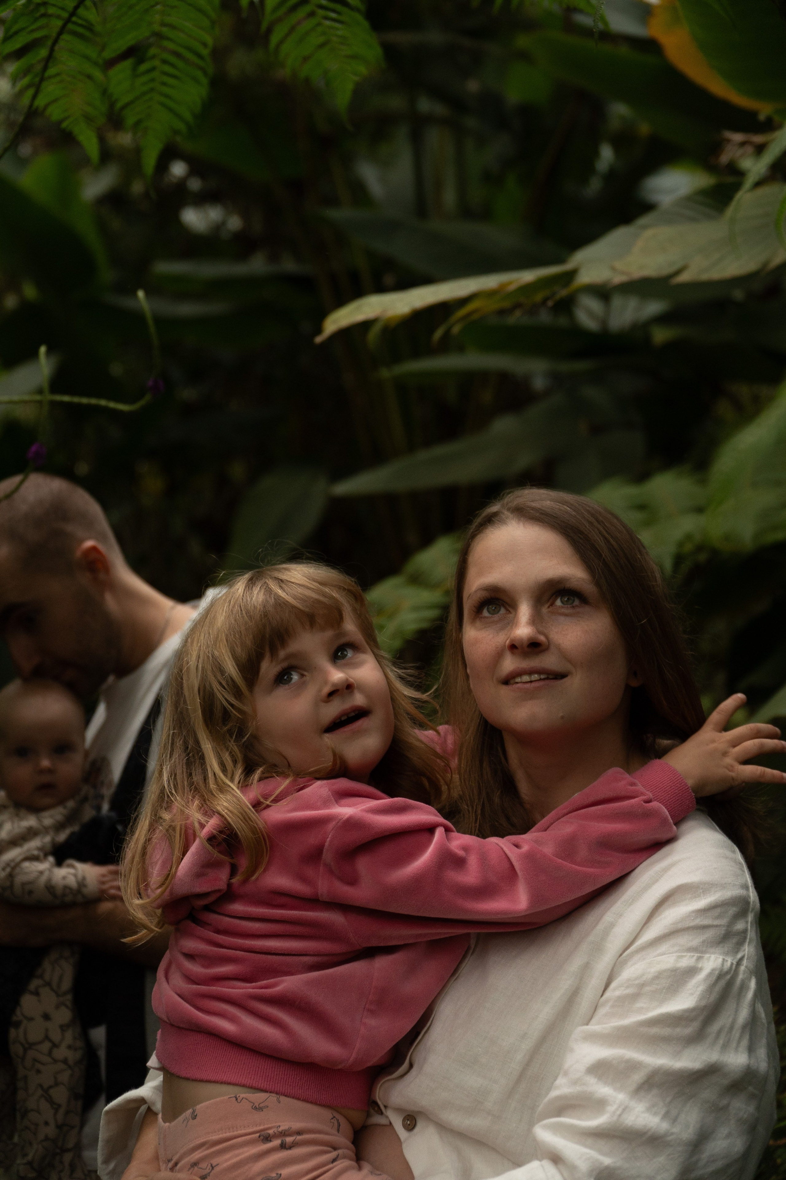 Olga and Family. Wedding Photographer in Barcelona and Medellin