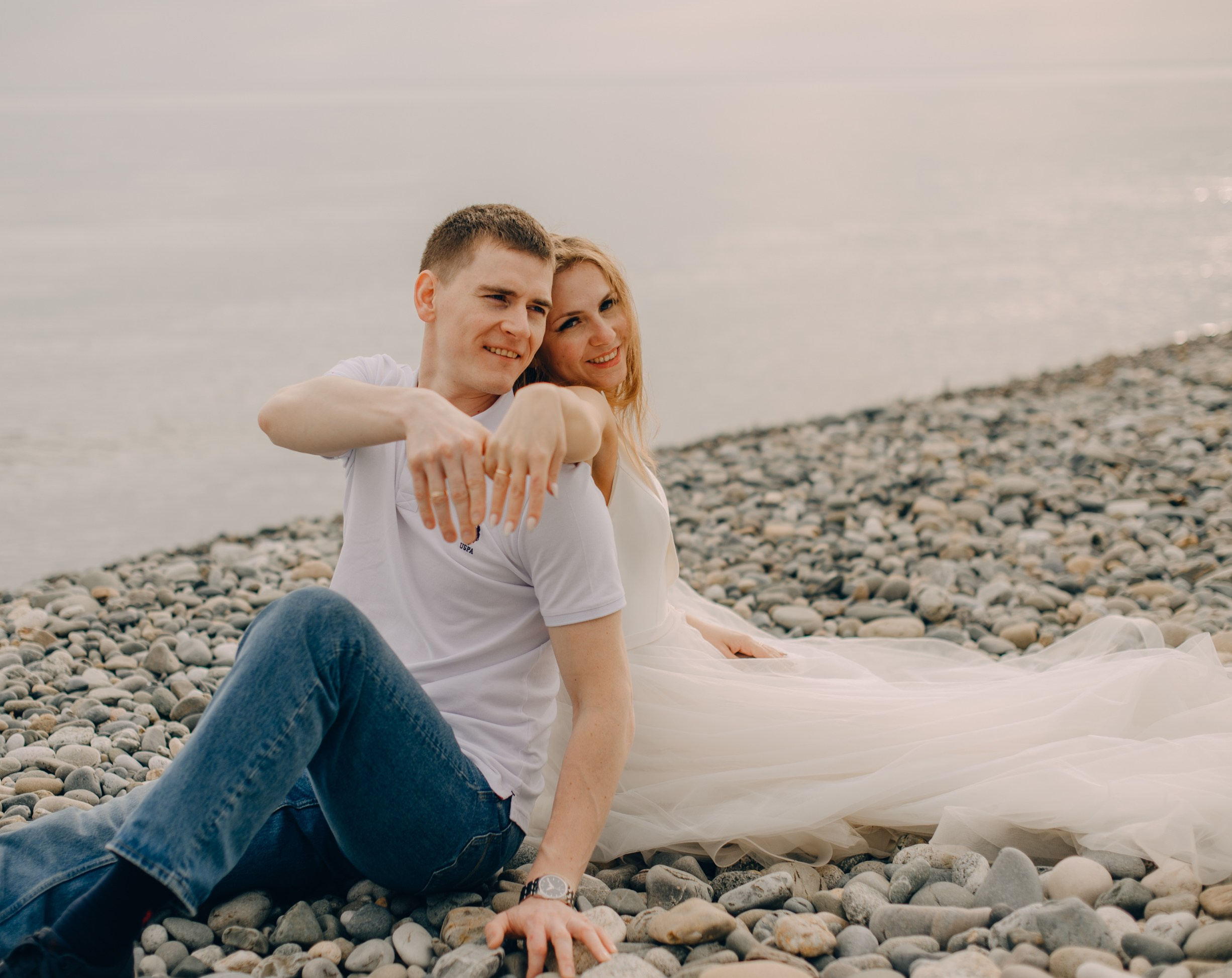 Свадебная прогулка пляж Бархатные Сезоны. Свадебный и семейный фотограф София Невская