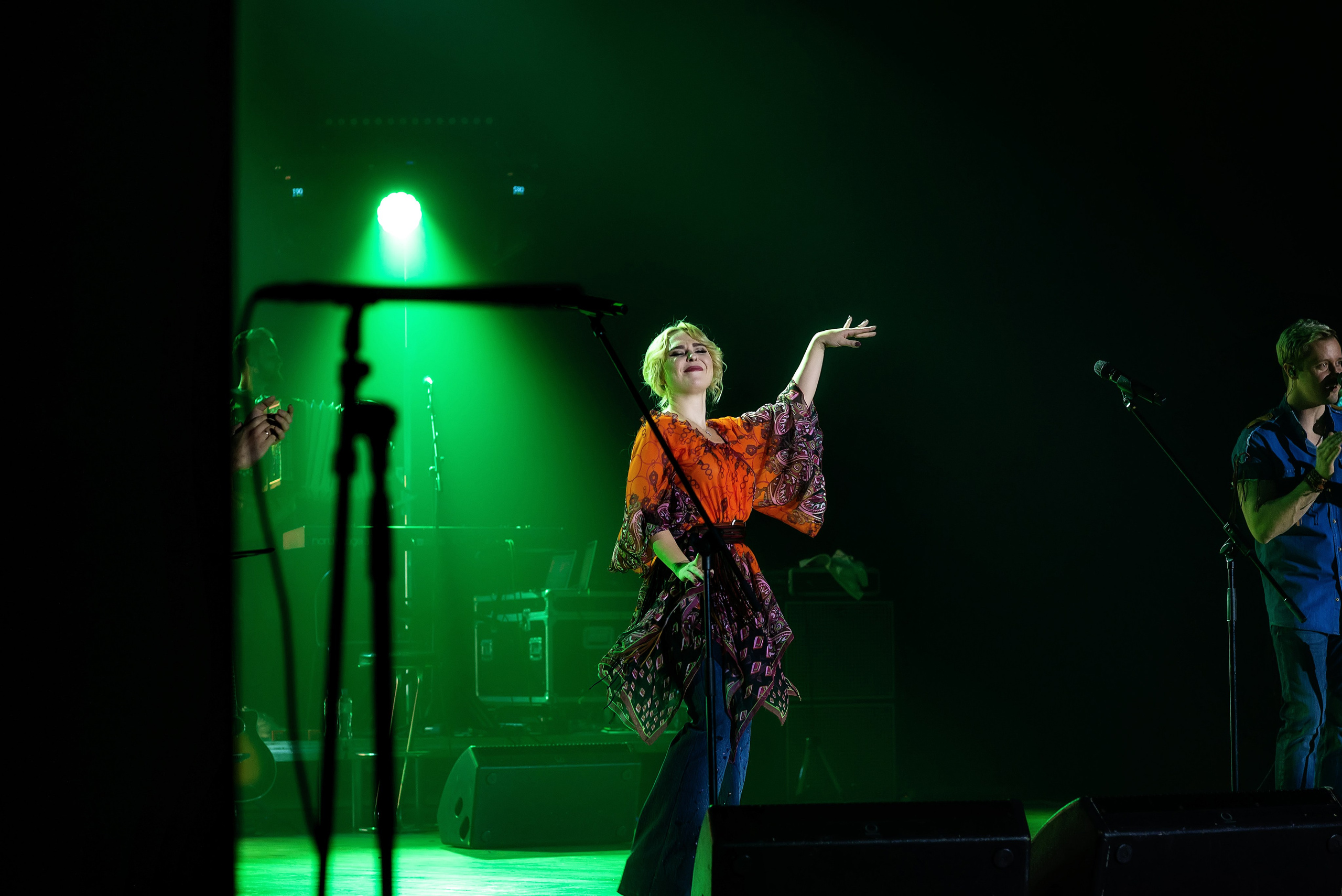 Концерт Пелагеи. Школьный, фэшн фотограф в Тюмени и в России Ирина Королева