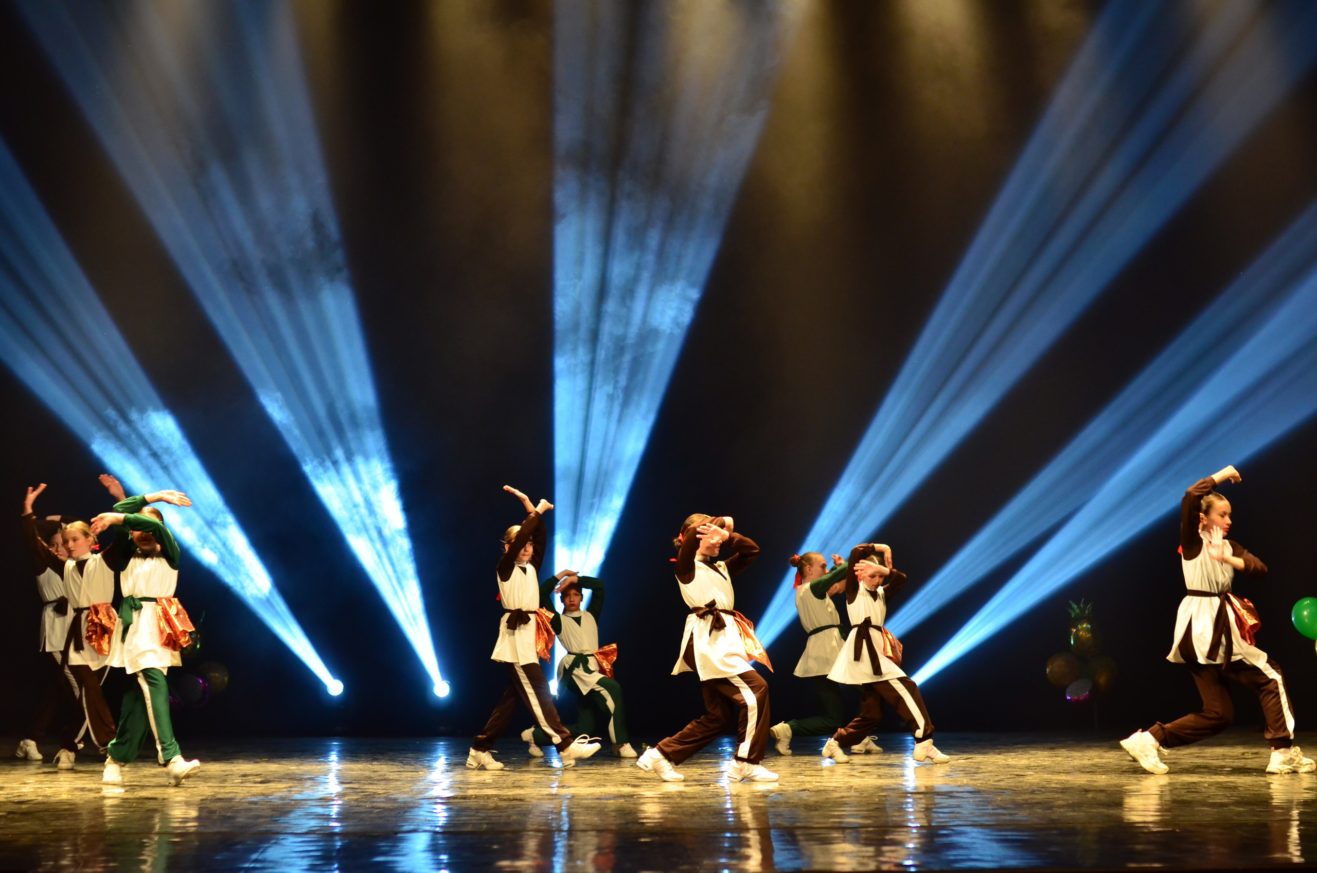 Танцы. Фото детских спортивных мероприятий и всякое интересное через объектив