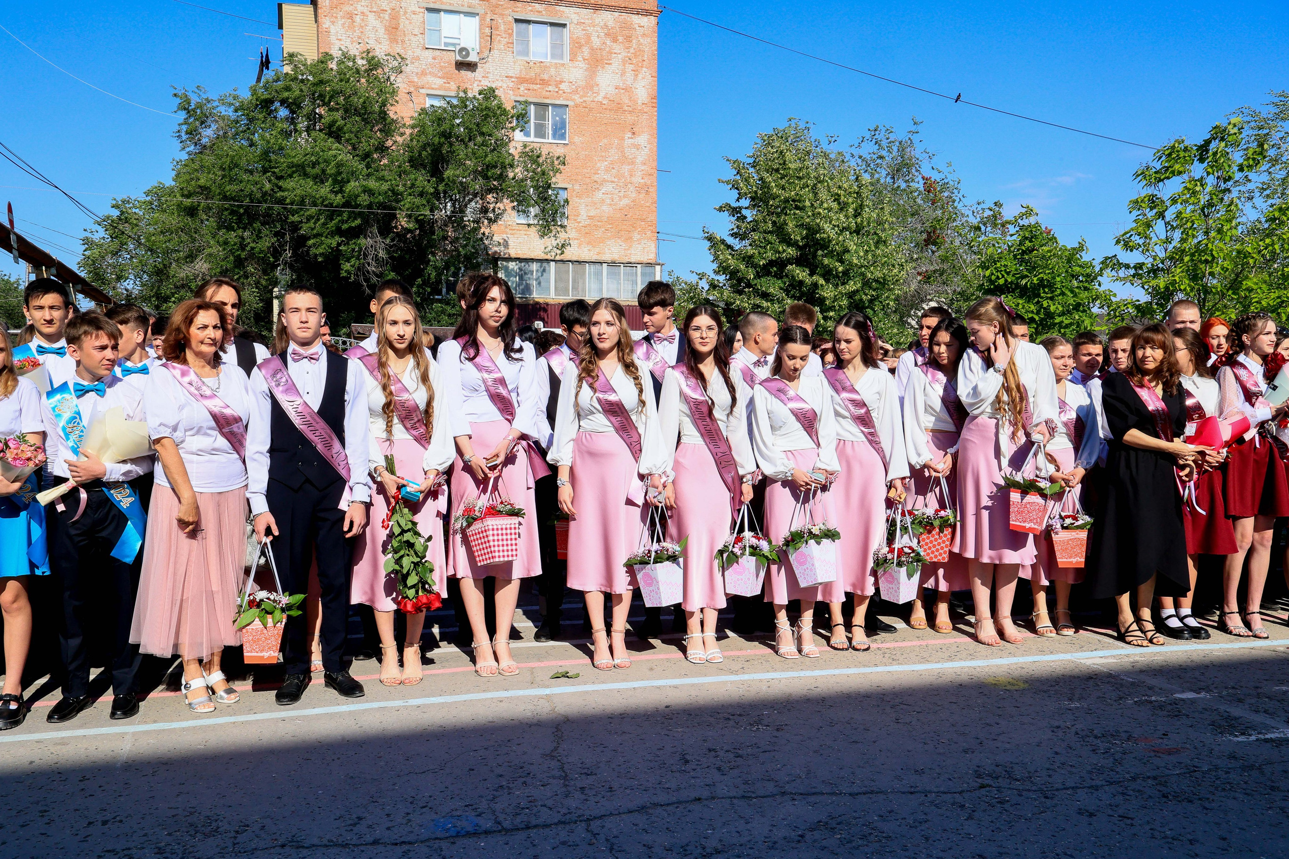 ШКОЛА ПОСЛЕДНИЙ ЗВОНОК. Свадебный фотограф — видеограф в г. Астрахань Екатерина Юмашева