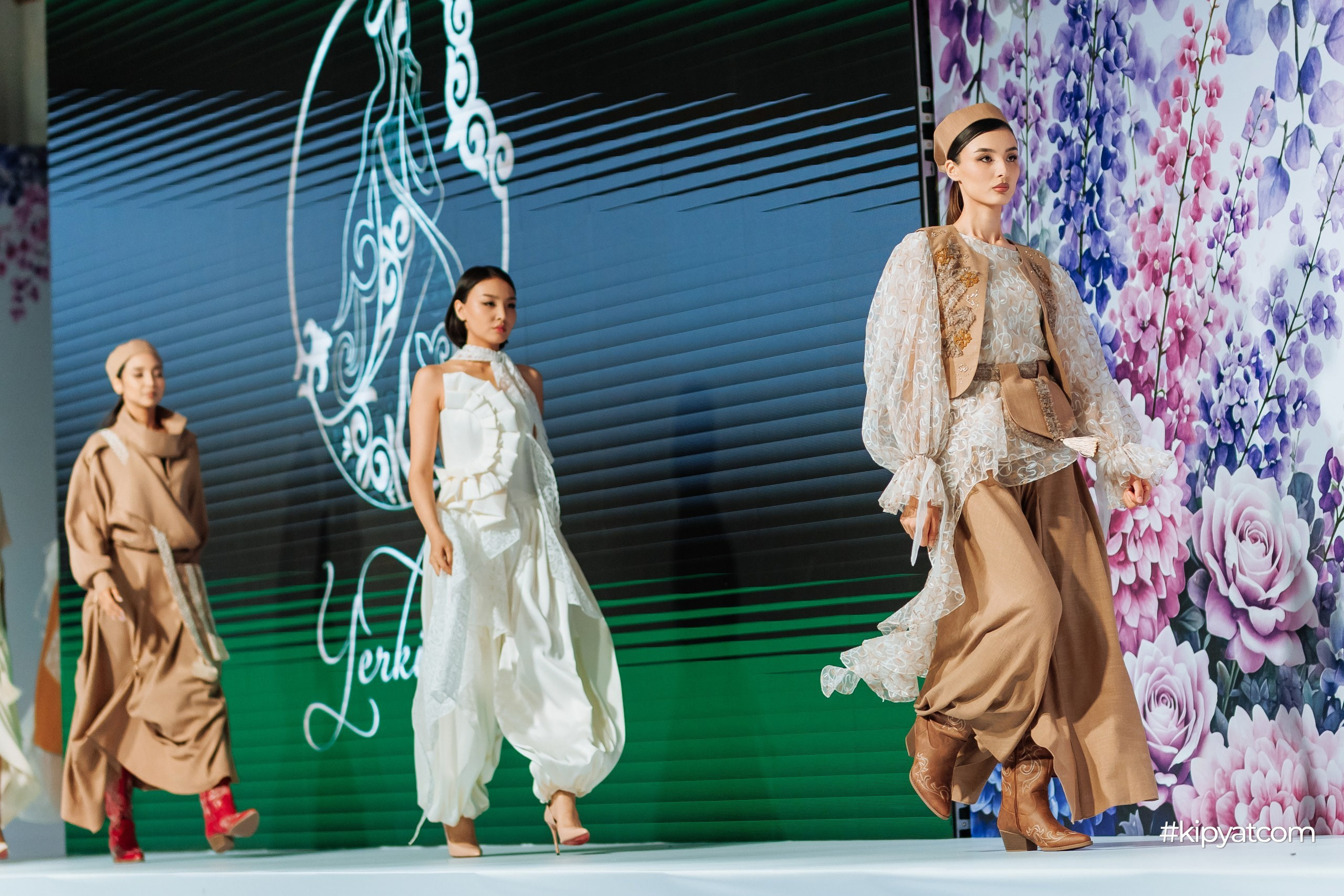 KAZAKHSTAN FASHION WEEK SHYMKENT 11 SEASON. Кипятком Шымкент