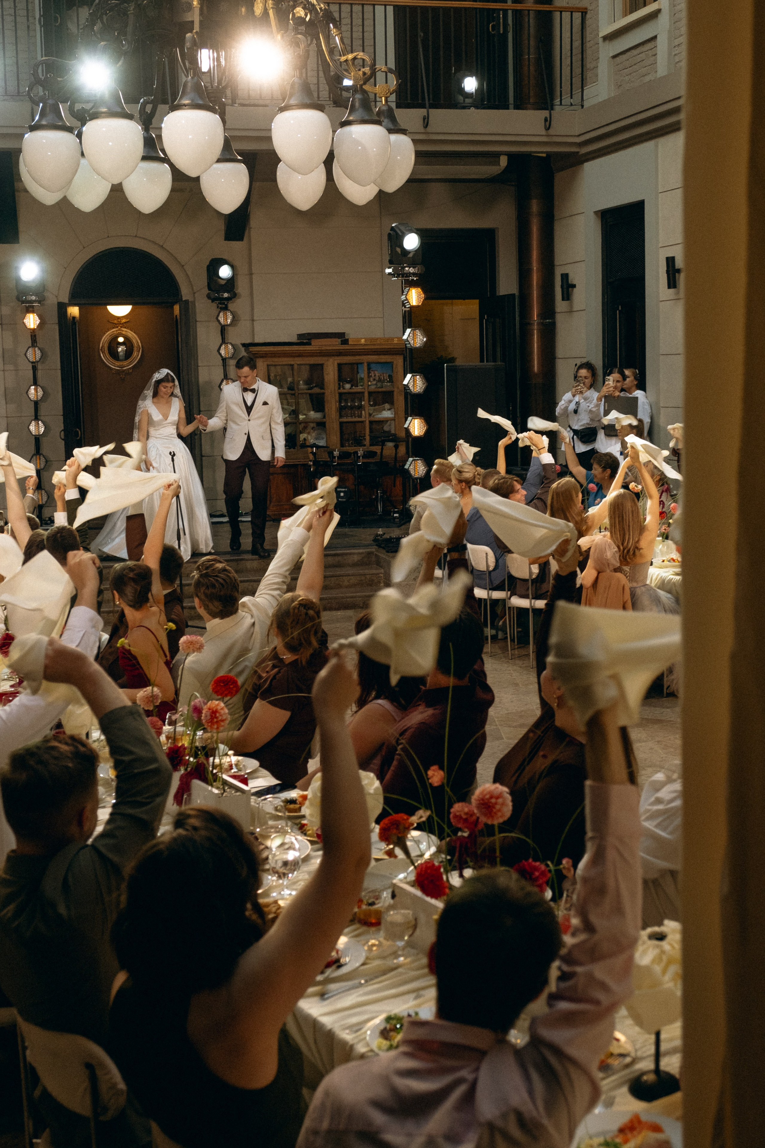 Свадьба в замке. Свадебный фотограф Таня Караисаева