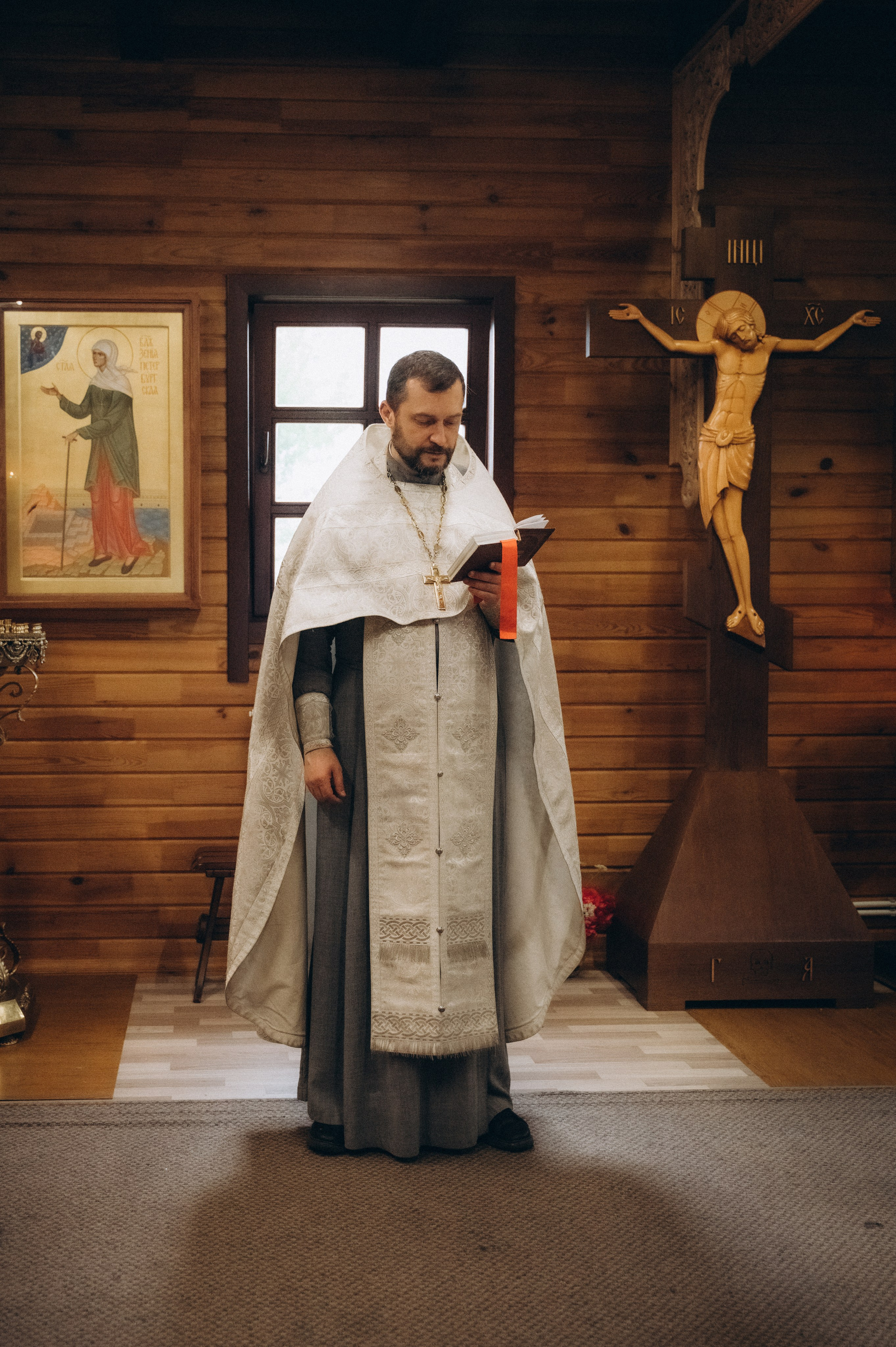 Крещение Егора (ХРАМ СВЯТИТЕЛЯ НИКОЛАЯ ЯПОНСКОГО) частичная конфиденциальность. Семейный фотограф в Минске Дарья Дреко