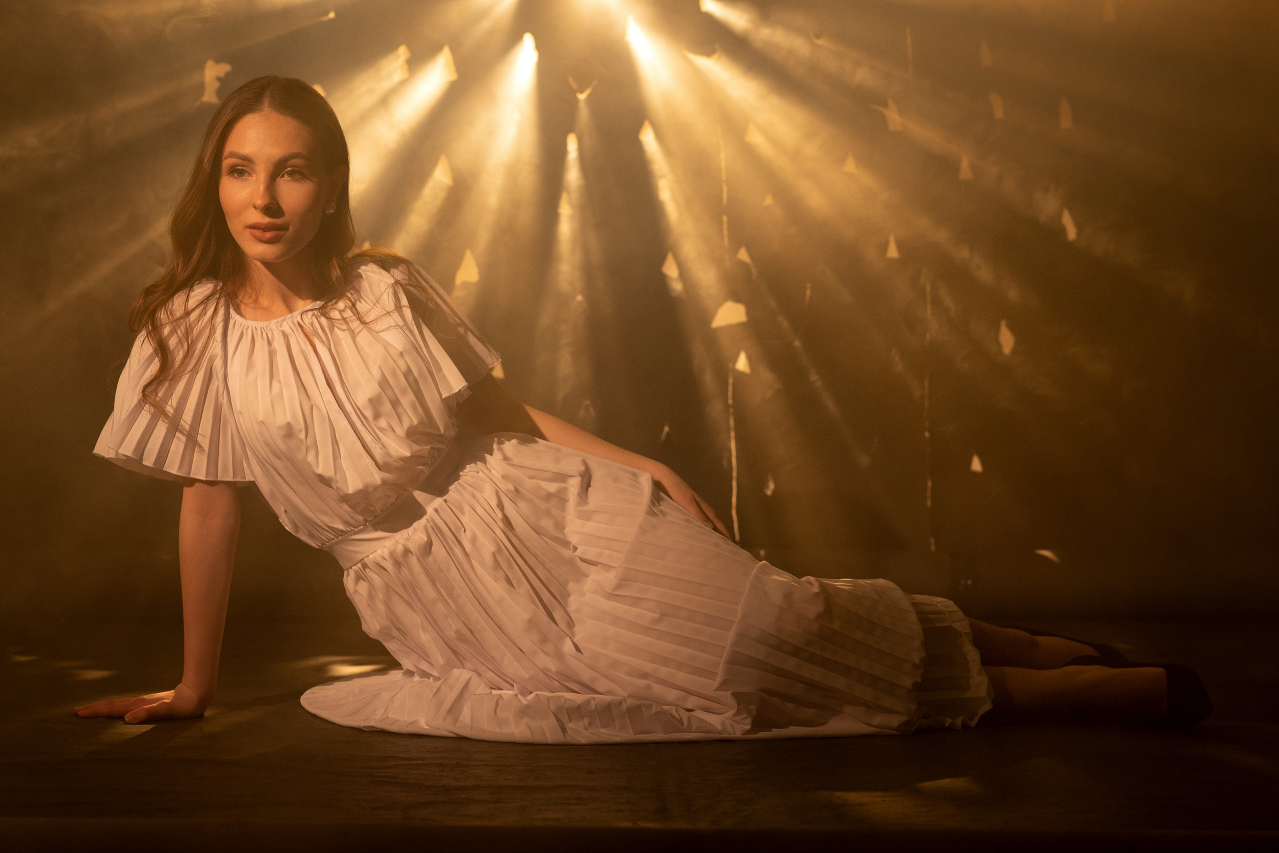 Дарья и дым. Cruelsyra —фотограф в Хабаровске. Портретная и фэшн съемка