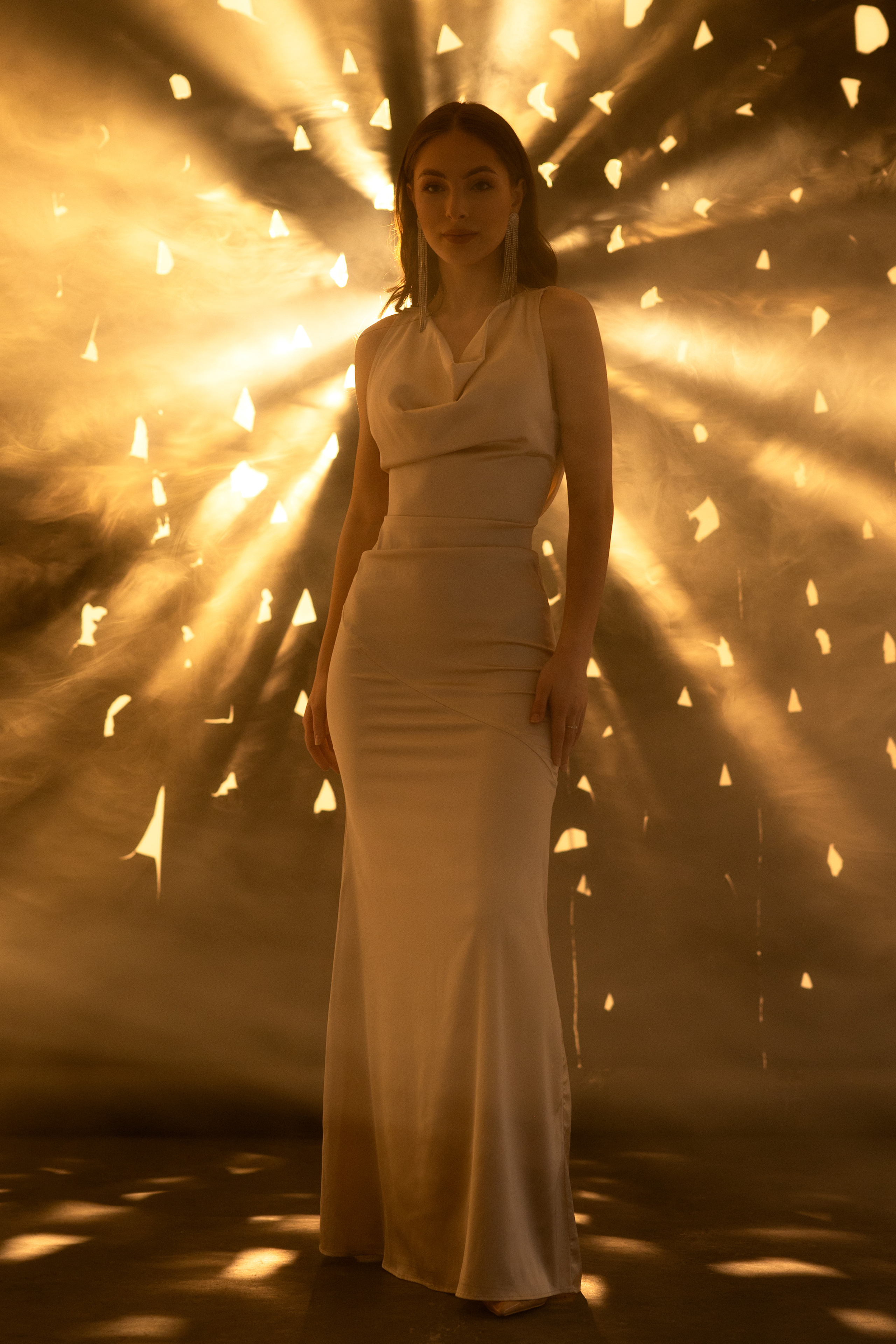 Дарья и дым. Cruelsyra —фотограф в Хабаровске. Портретная и фэшн съемка