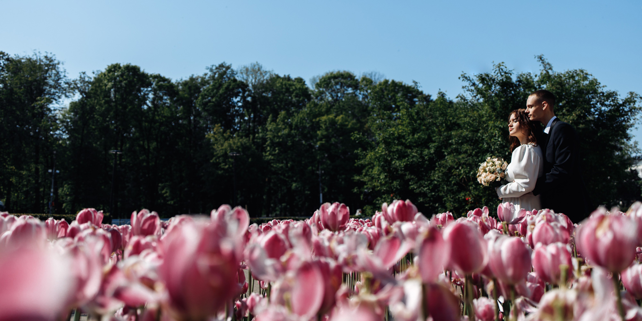 Свадебная прогулка в Смоленске. Свадебный фотограф Вашкевич Денис