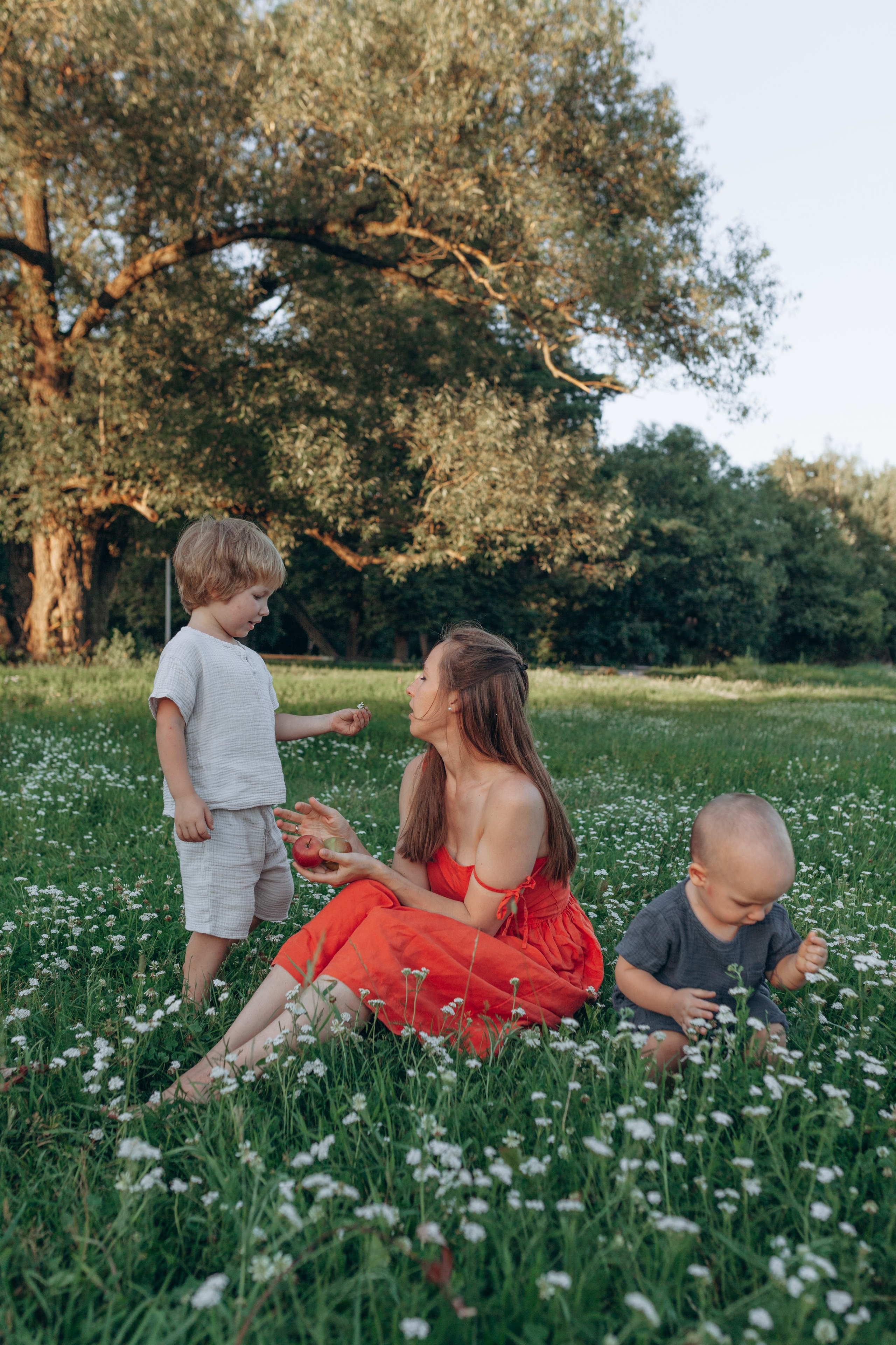 Оля и мальчишки. Семейный фотограф Полина Сарина Москва