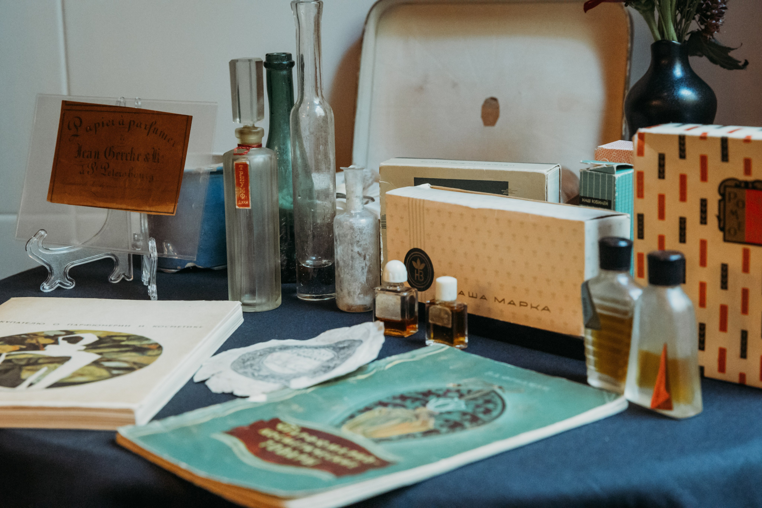 Родные люди «История парфюмерии». Леся Гаранина. Семейный фотограф/видеограф Москва и область