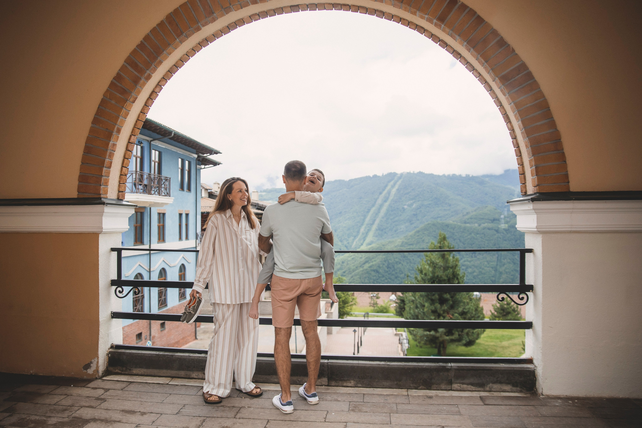 Александра и семья, Красная поляна. Свадебный и семейный фотограф Колоскова Мария (Сочи и весь мир)