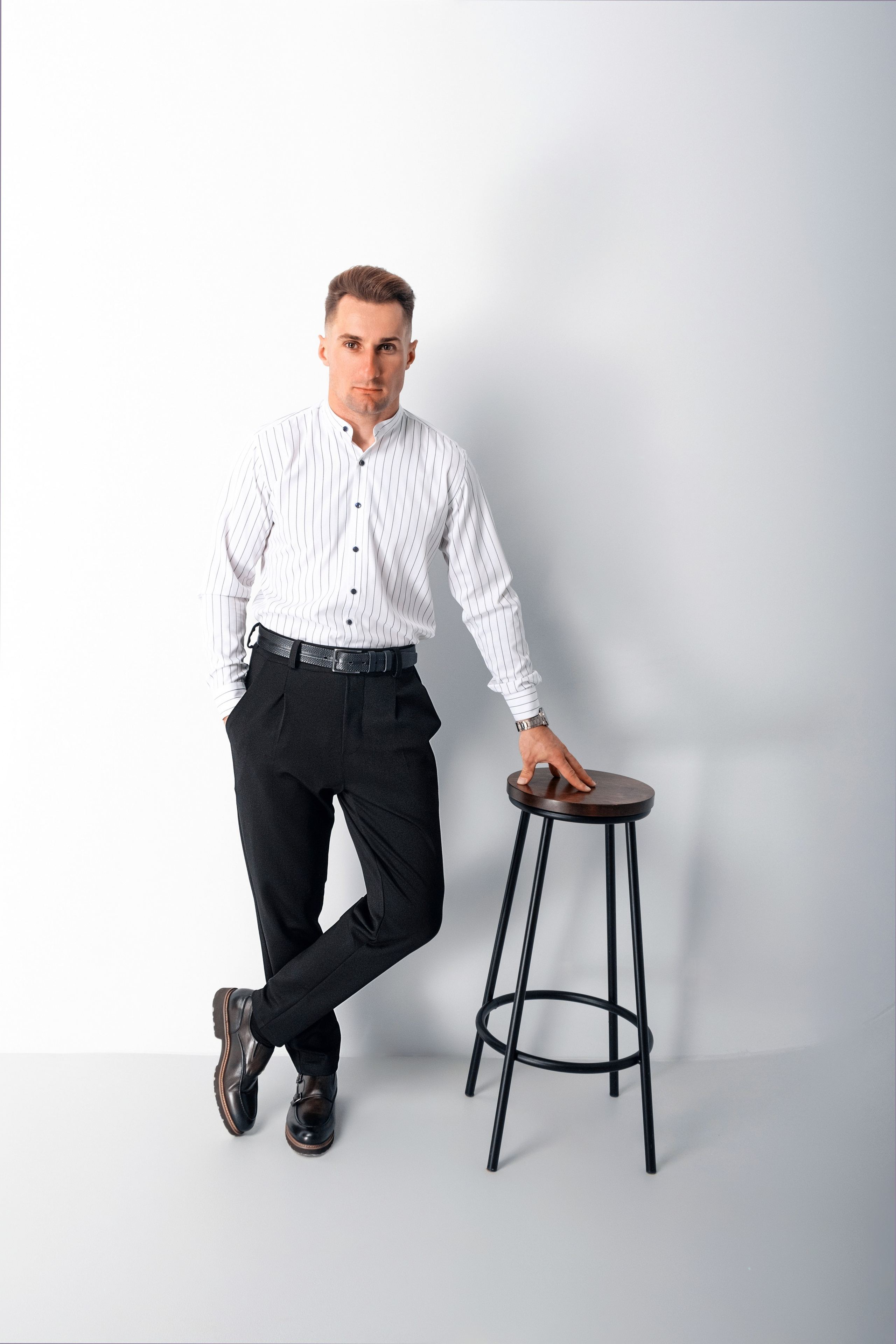 Бизнес портрет, контент-фотограф. Профессиональная фотосъемка в Крыму. Натуральные эмоции и живые кадры. Забронируйте дату прямо сейчас!