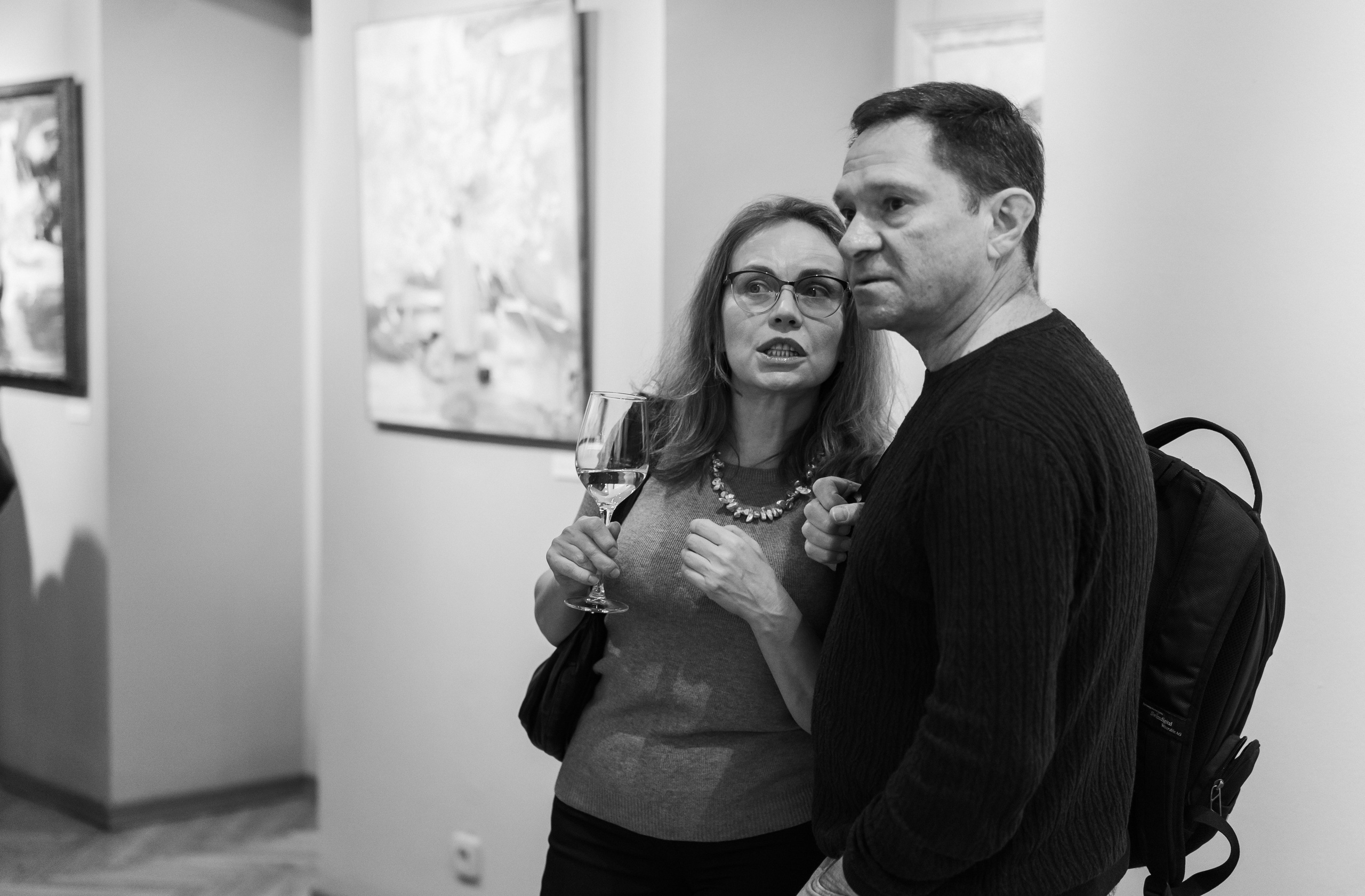 Съёмка открытия вытсавки художника Ильи Даньшина. Лиза Фирстова — самый добрый фотограф