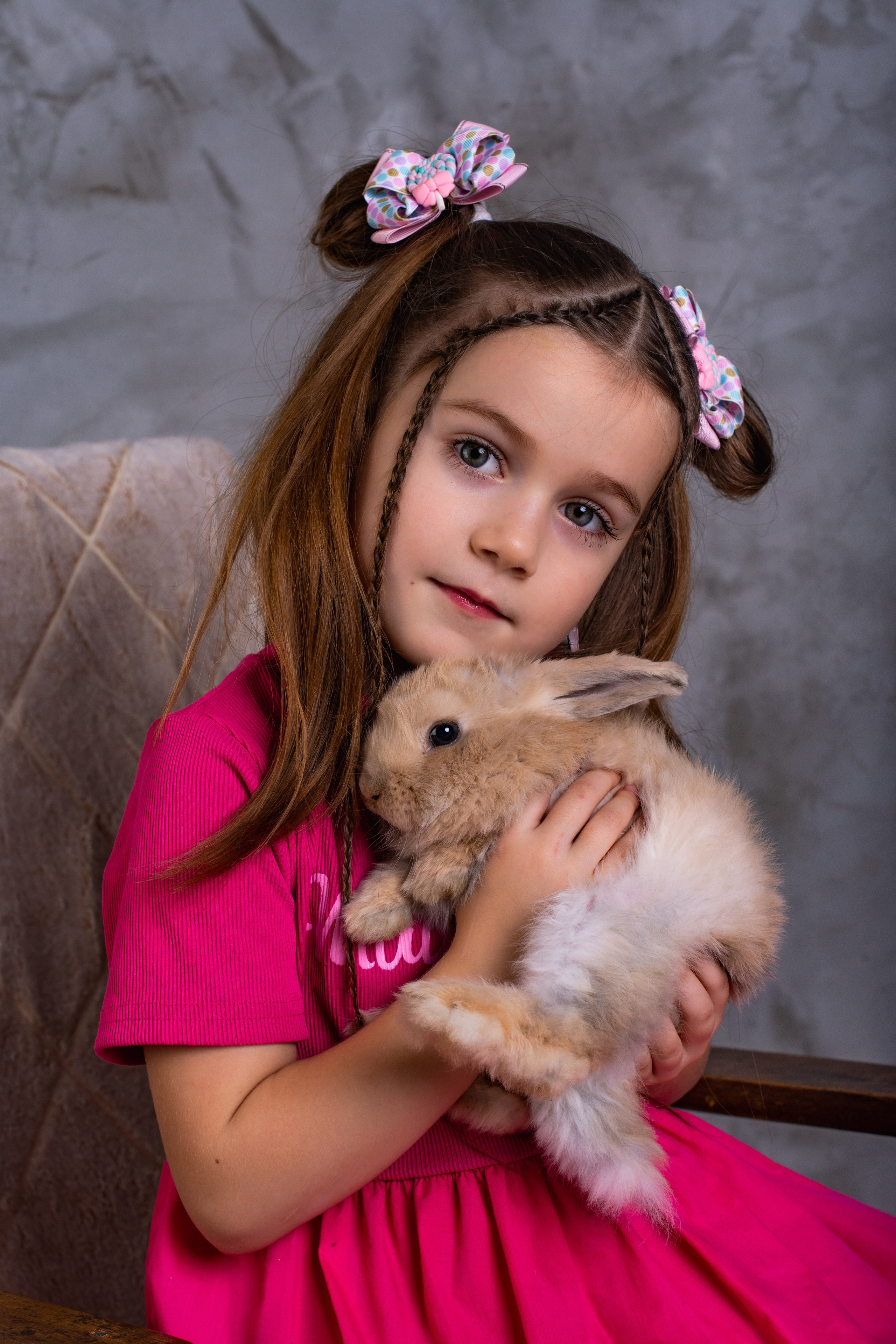 Дети и кролик. Детский фотограф в Новокузнецке Николай Чекалин