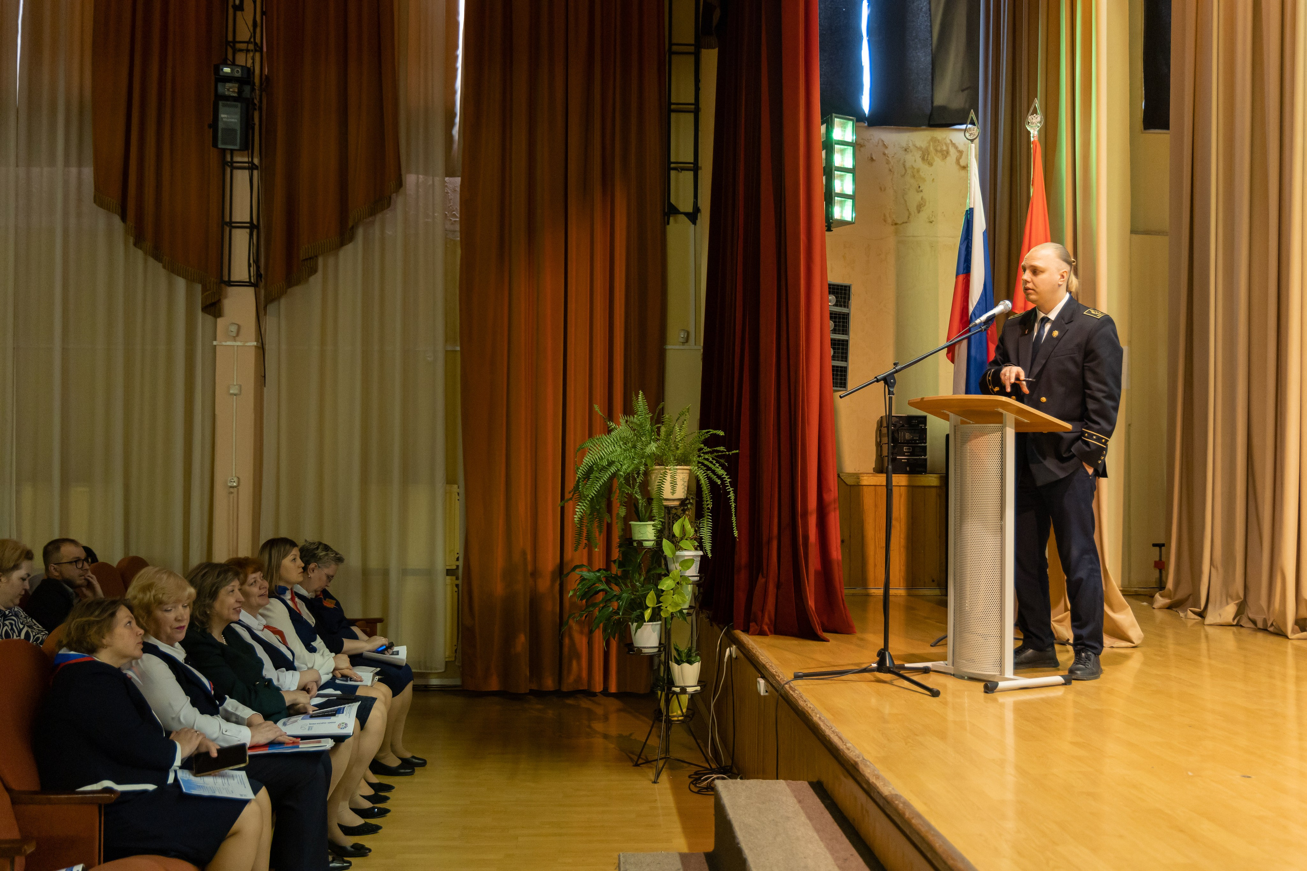 XIV ПМОФ '24. Школа 683. Евгений Матвеев — фотограф в Санкт-Петербурге