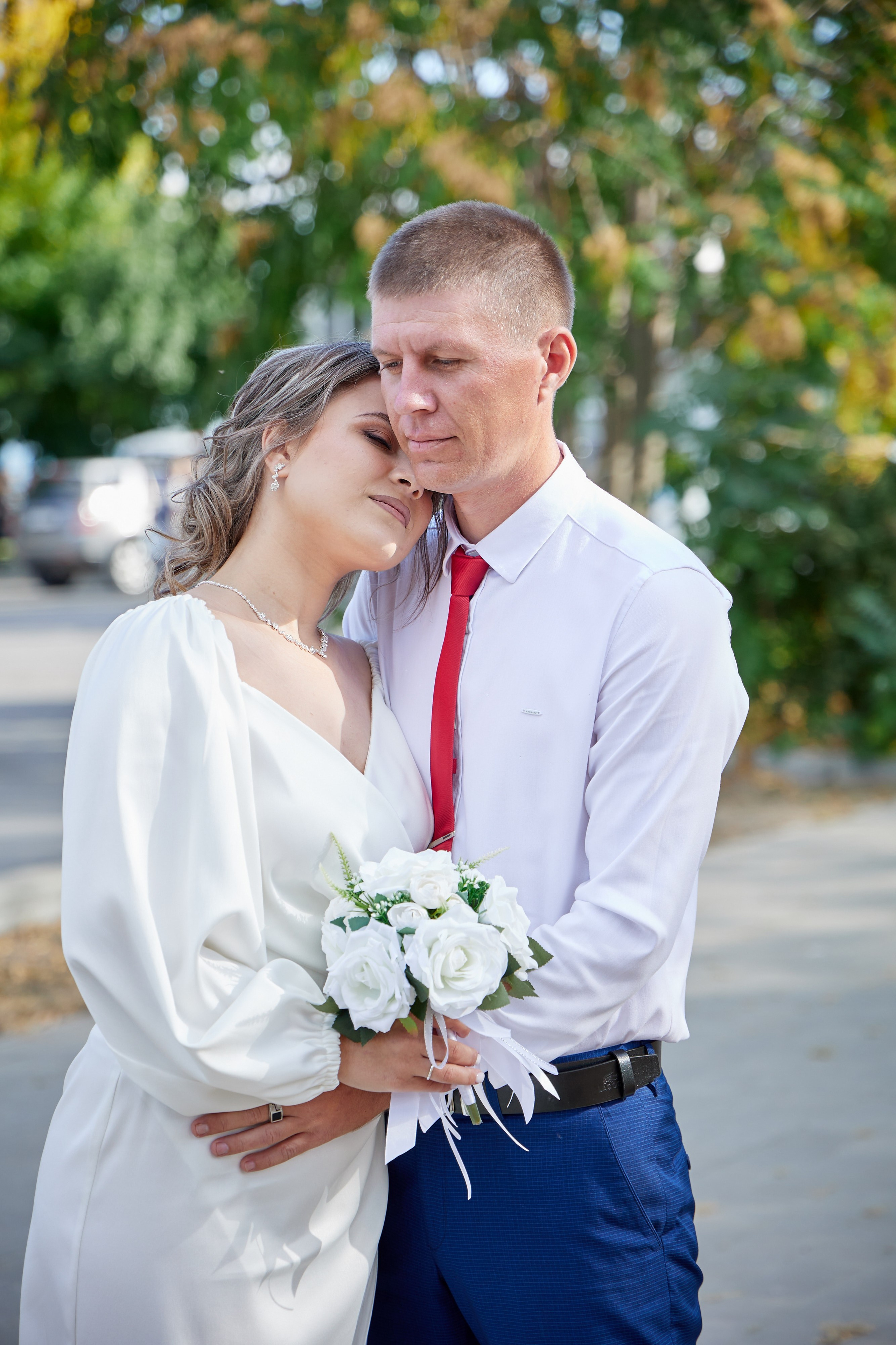 Фотосъемка в ЗАГСе, прогулка молодых, банкет