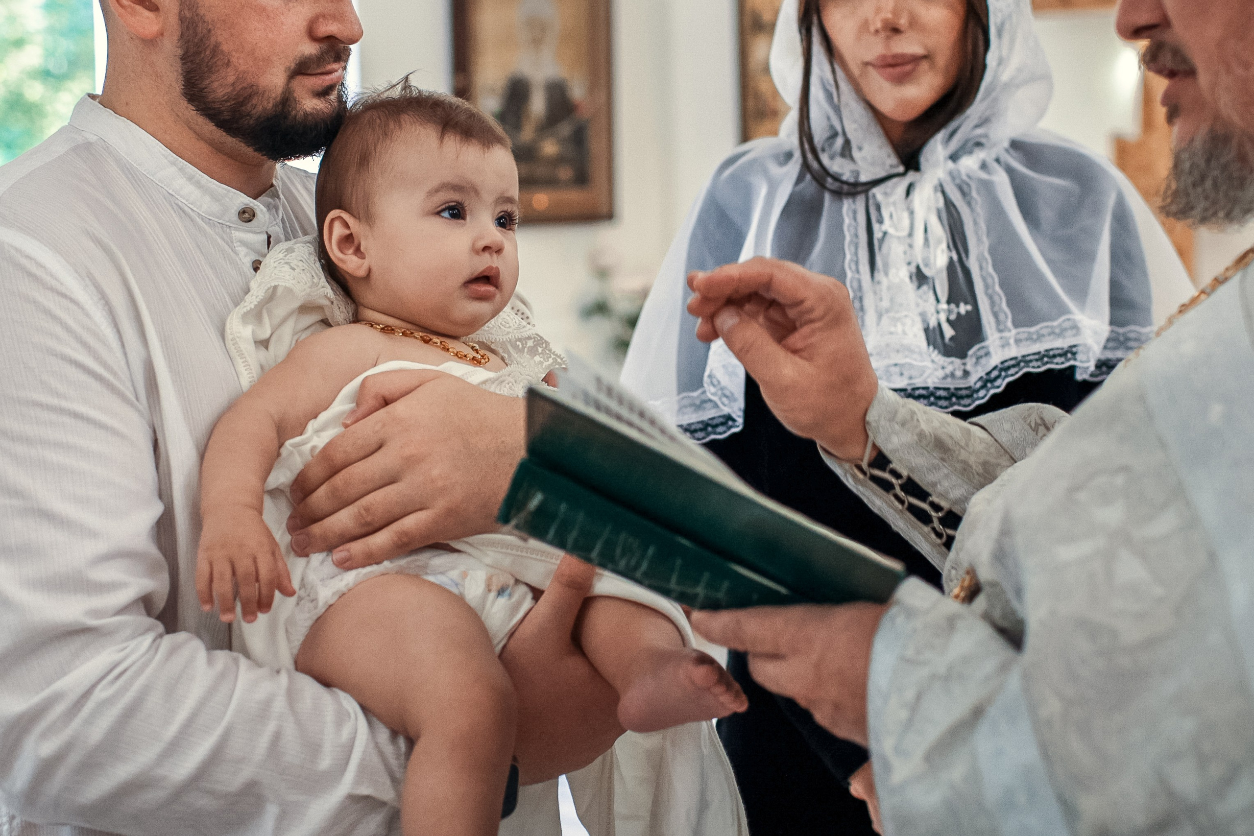 Крещение в Храме Даниила Московского Метрогородке. Профессиональный фотограф в Москве и Мо Мария Шантарёва