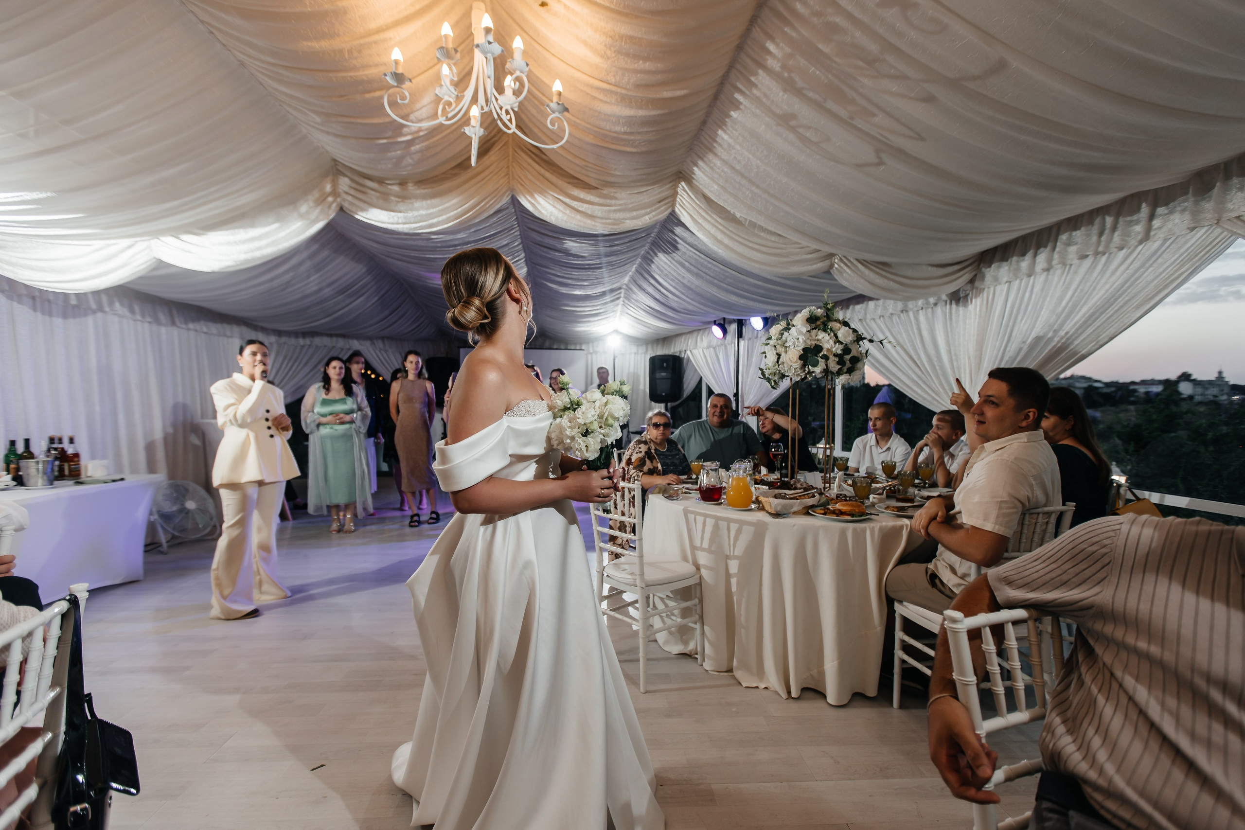 Анонс свадьбы Юлии и Игоря. Городская лавстори в Севастополе. Свадебный фотограф в Крыму и Севастополе Ольга Баскакова