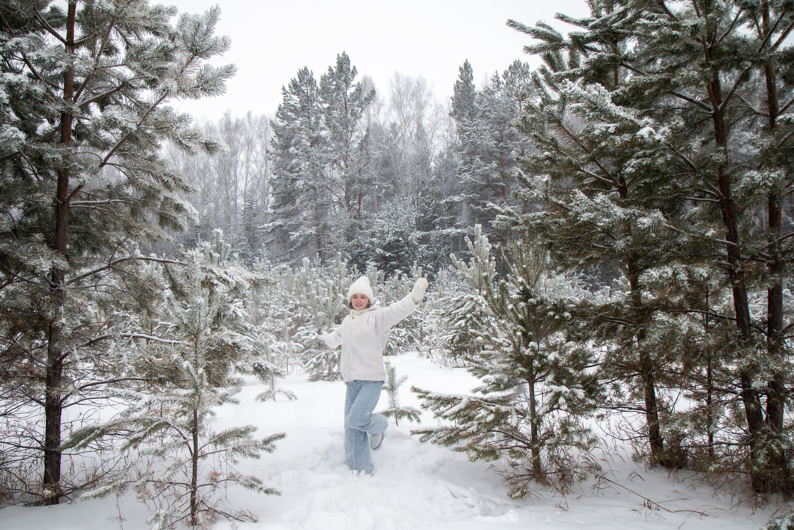 Дарья. В зимнем лесу. Фотограф в Шелехове, лучшие выпускные альбомы в Шелехове