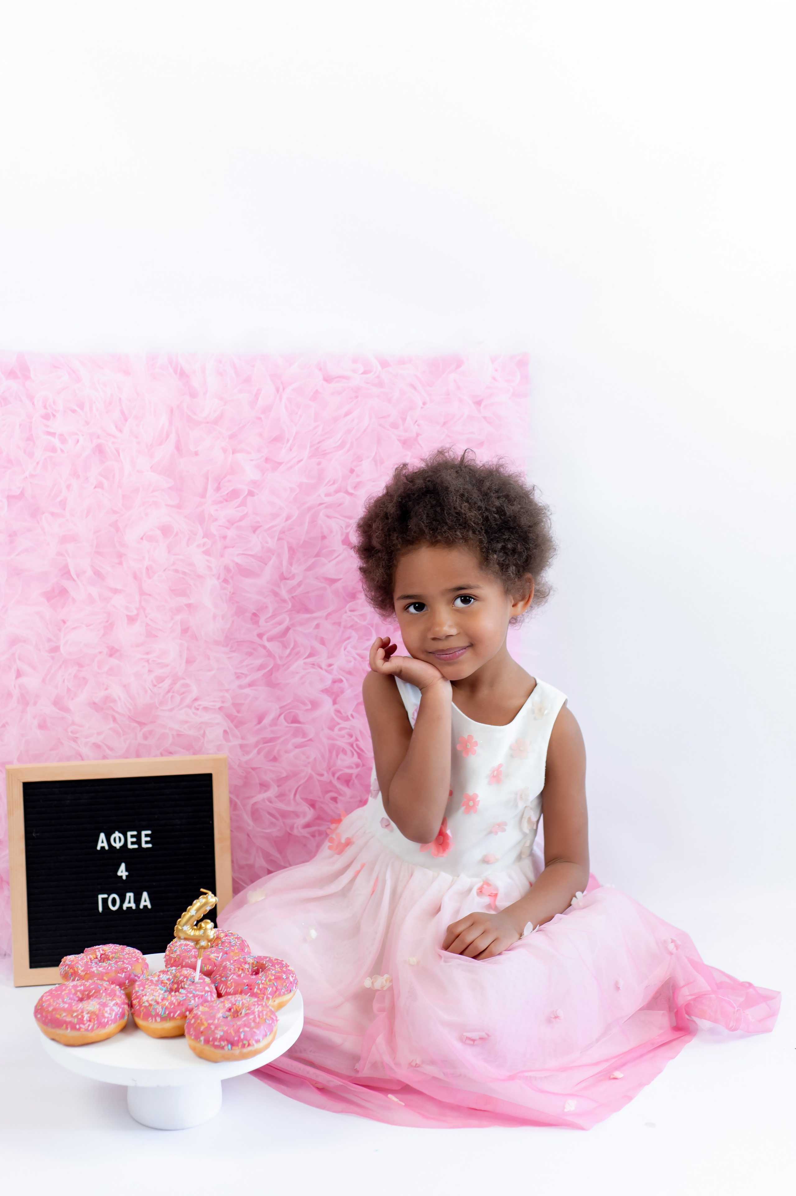 Афея. Детский и семейный фотограф Эльмира Веселова. Детская фотостудия Мира. Фотосессия на годик