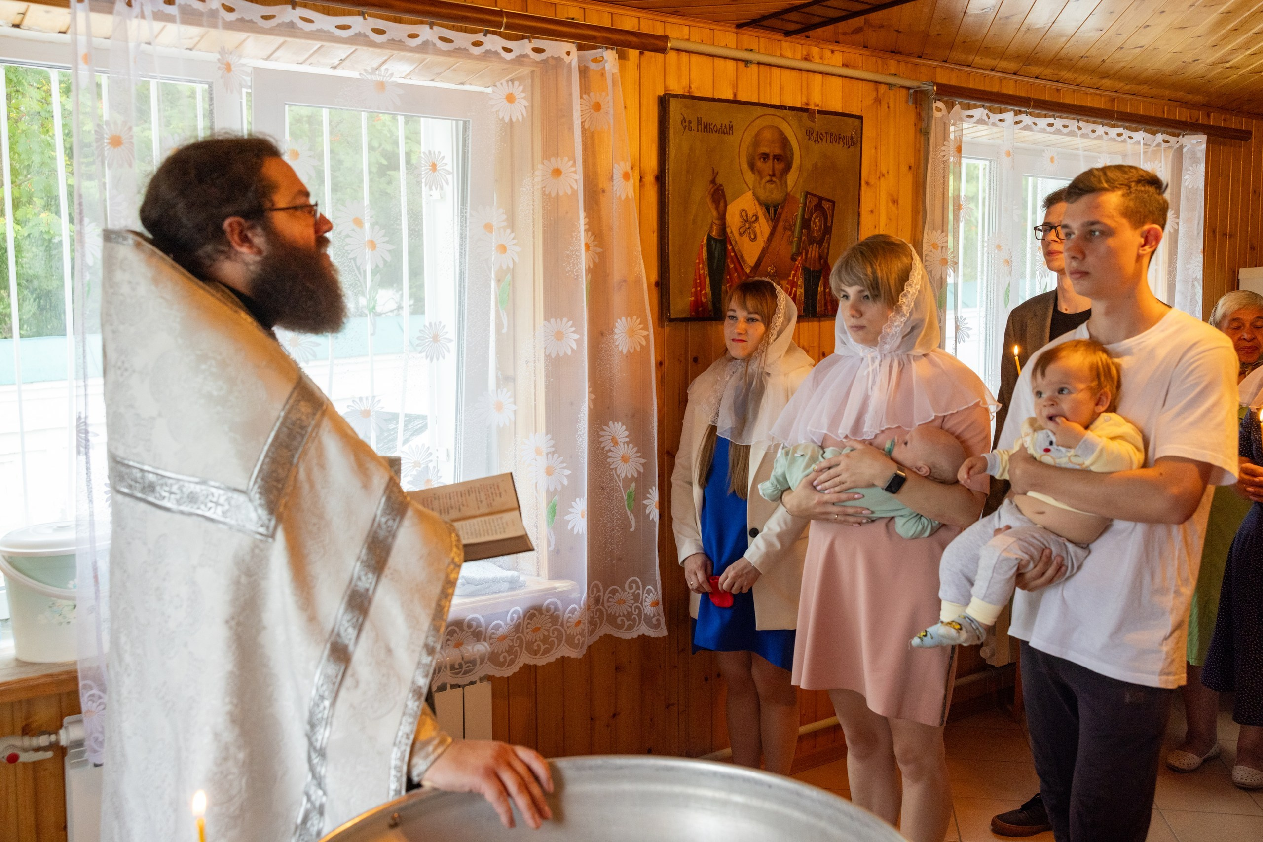 Образец репортажа крещения оригиналы, без искажений, без вспышки, светосильная оптика!. Фотограф в Туле Крупский АнДРей. Фотостудия «КАДР71» в Туле