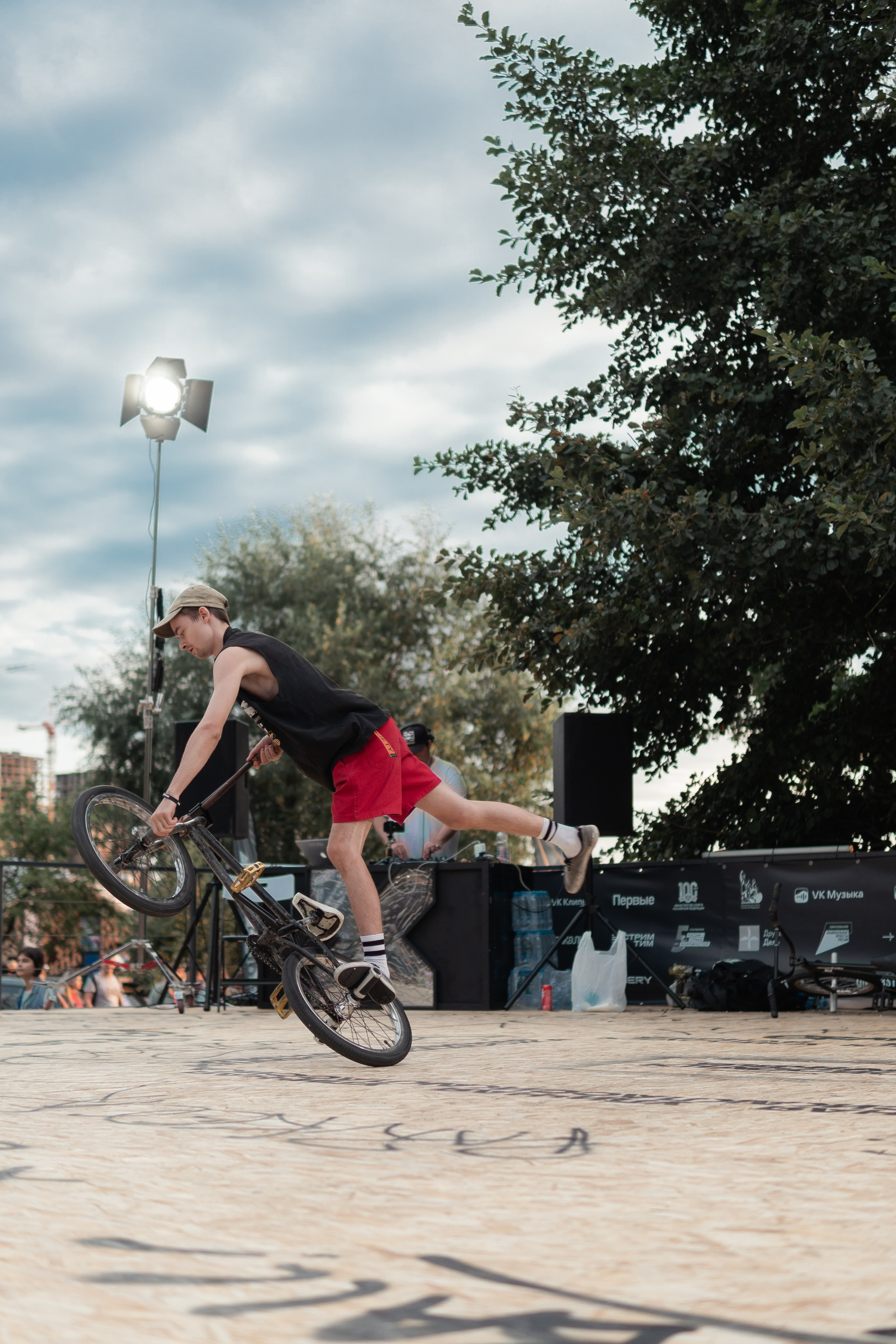 Уличная классика 2023. Портретный и репортажный фотограф в Воронеже: Анастасия Пузикова