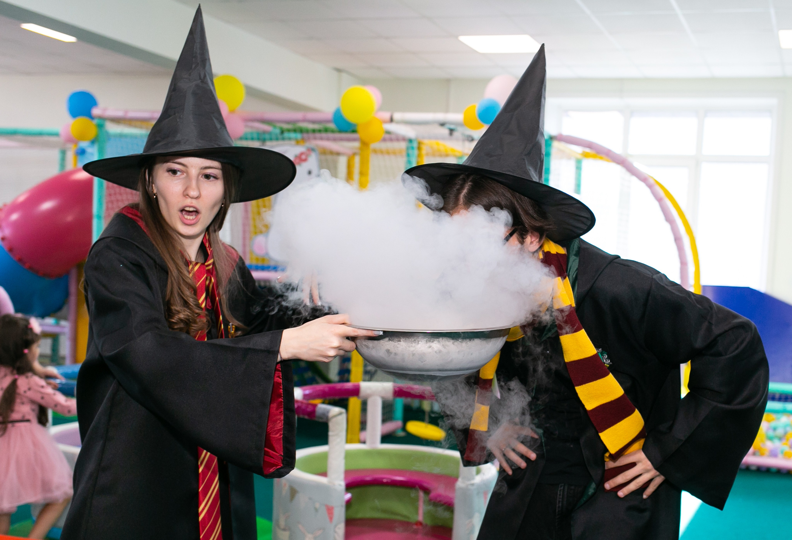 Белый кролик. Гарри Поттер. Фотограф новорожденных и семейный фотограф НСО г. Бердск Марина Львова