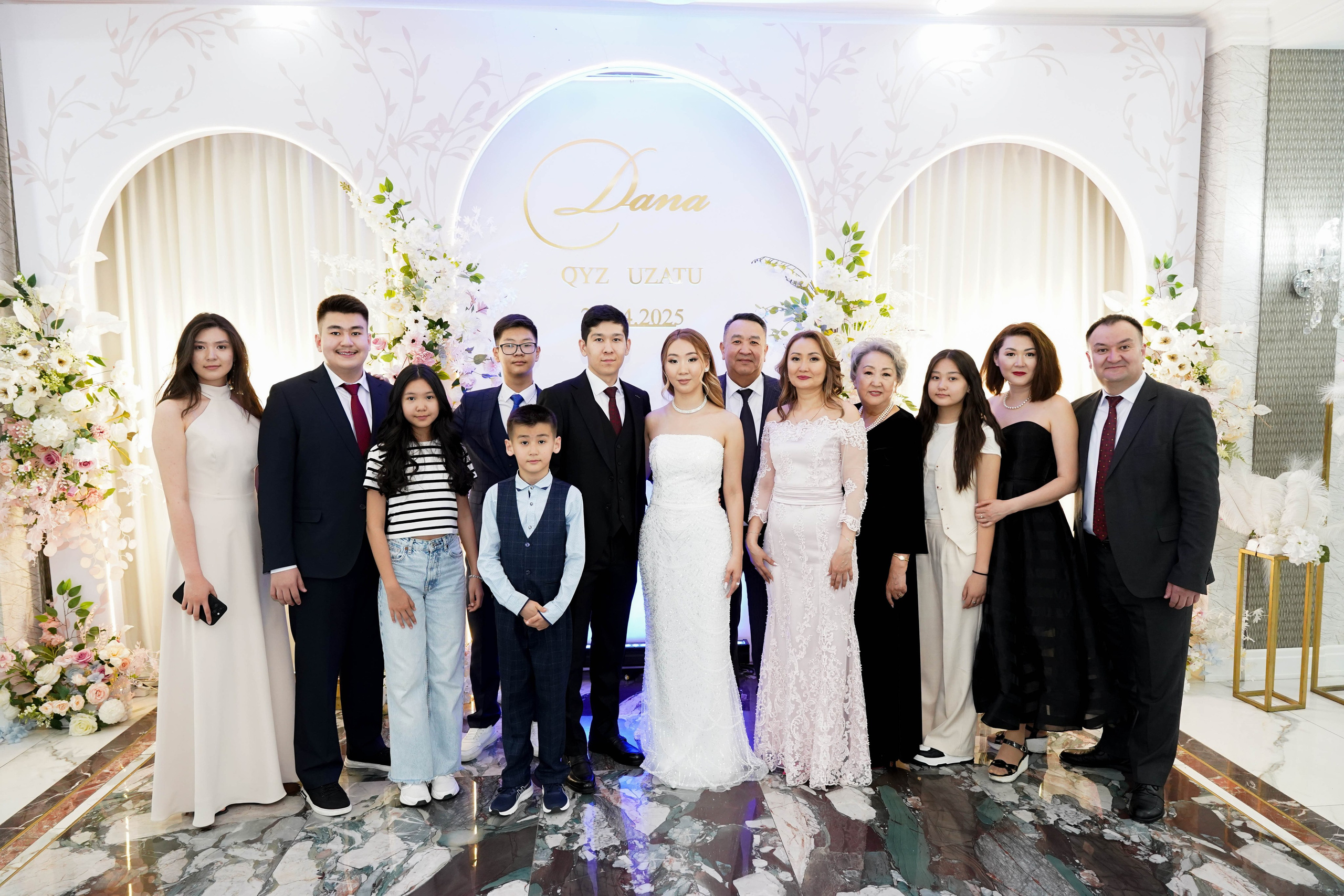 Dana uzatu. Фотограф Ернар Ержанов