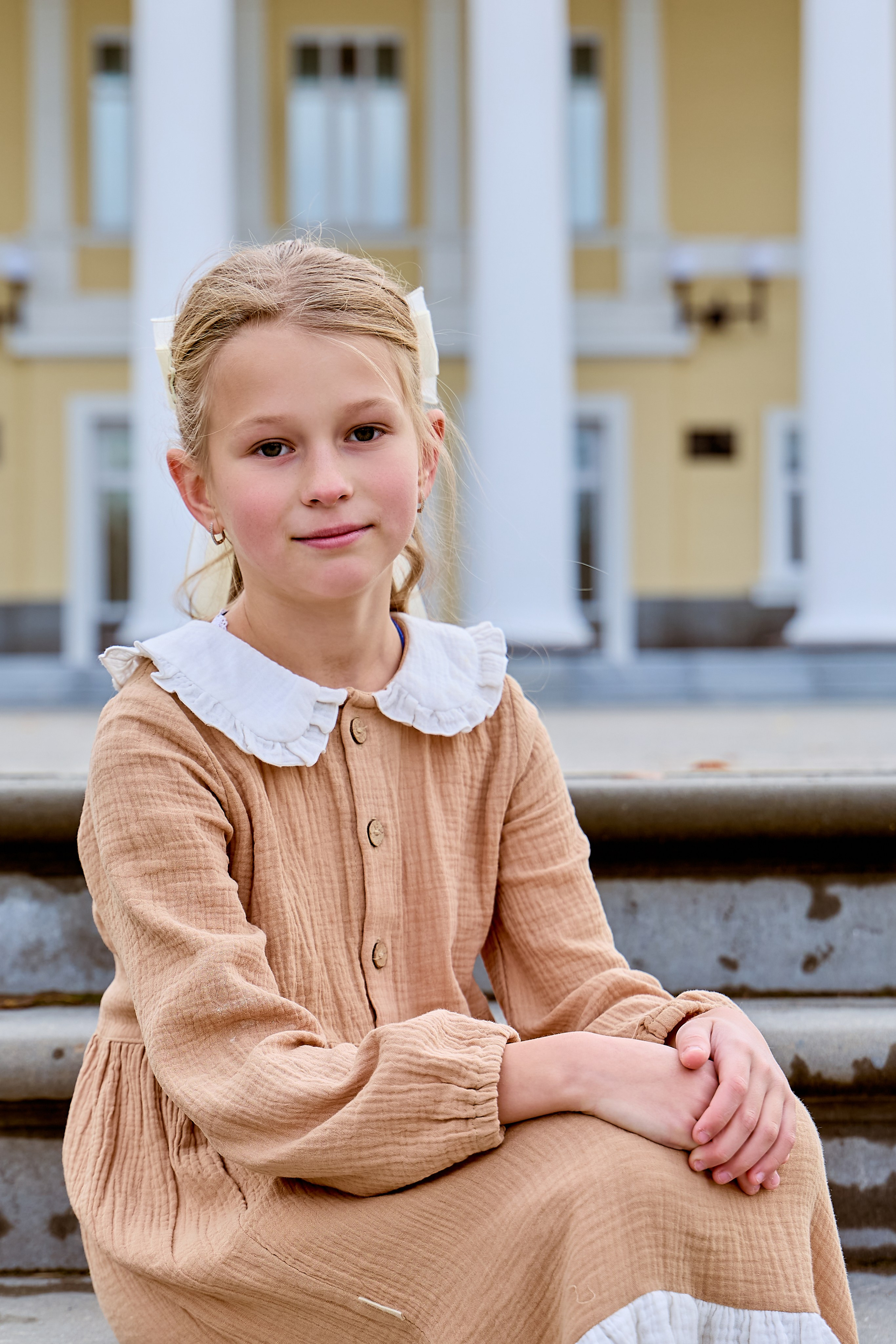 Школьный портрет  в городском парке Дзержинск фотограф Николай Голованов Православный портретный и детский фотограф