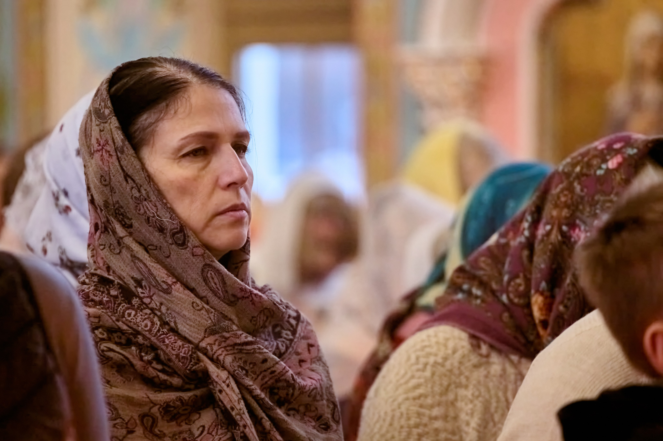 В Храме на Литургии. Женский портрет