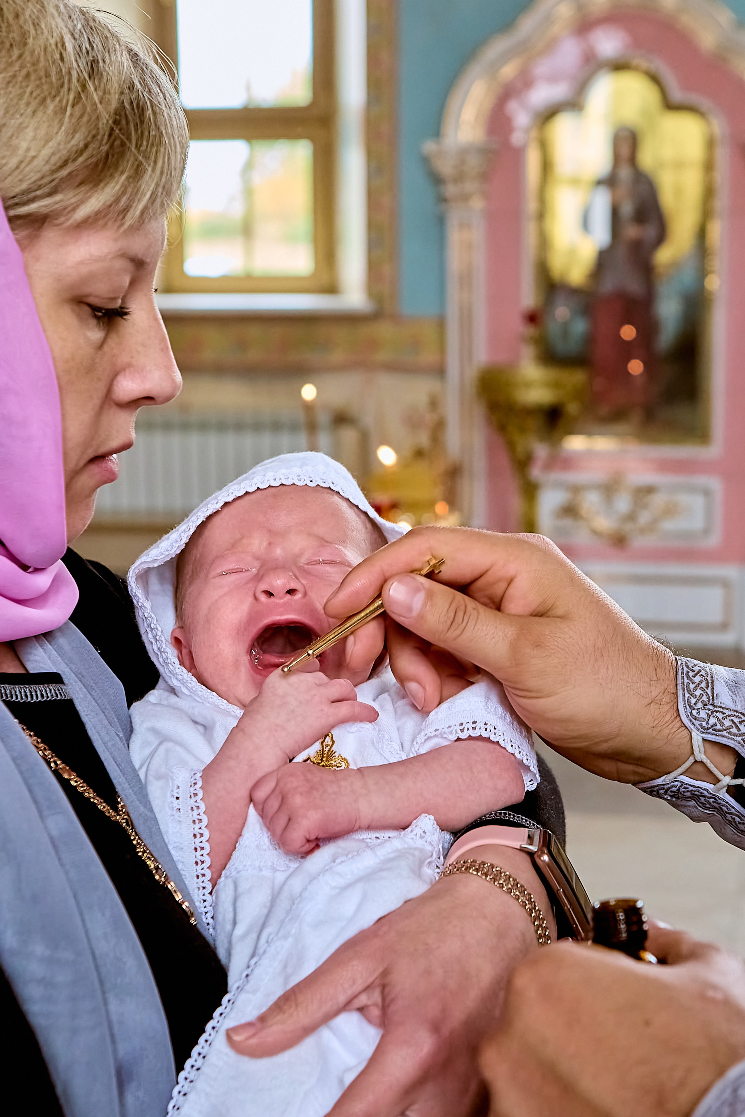 Фотограф Таинства Крещения и Венчания в Дзержинске и Нижнем Новгороде для фотокниги и альбомов