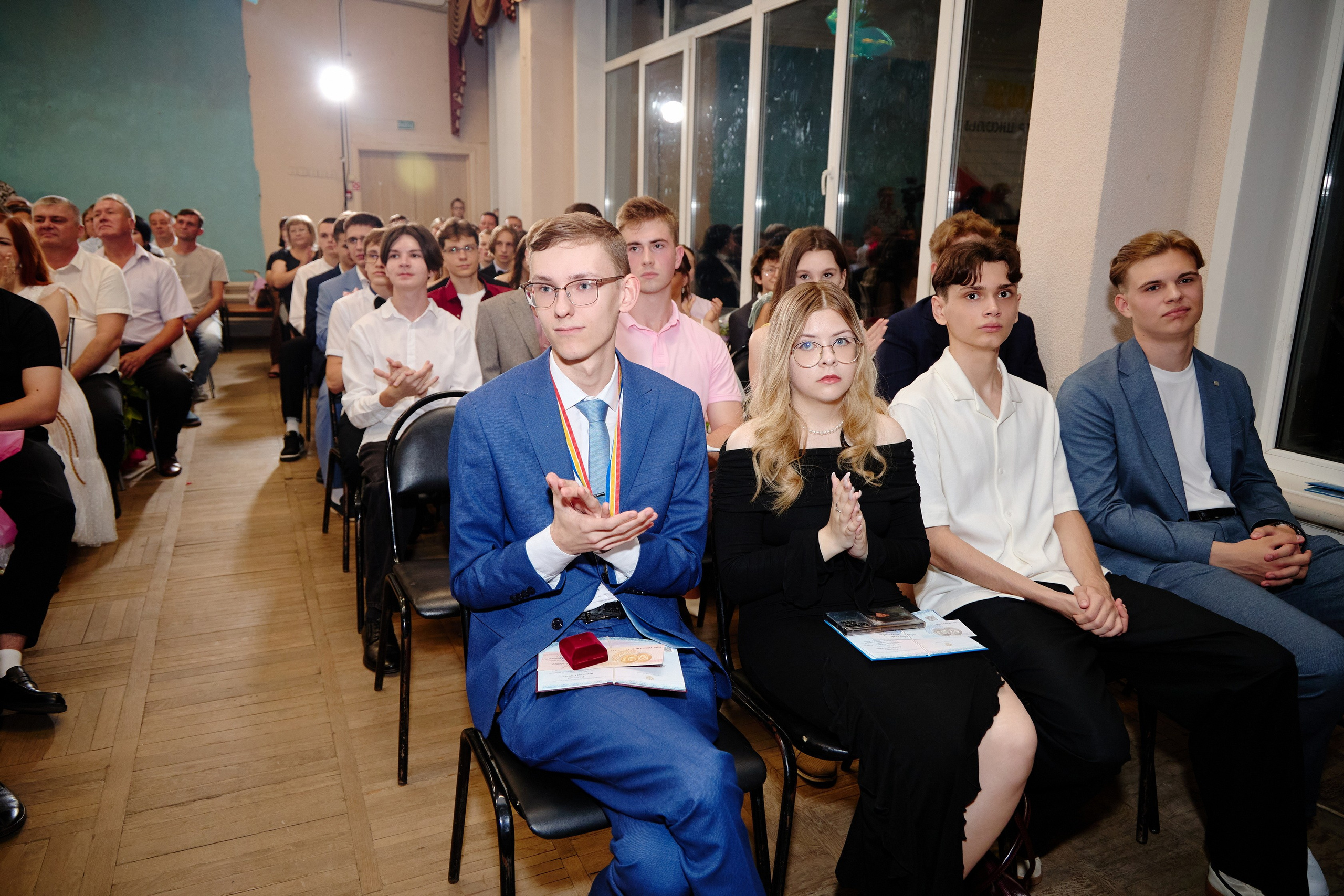 Выпускной 35 Сош. Фотограф Выпускные альбомы Таганрог Сергей Коробченко