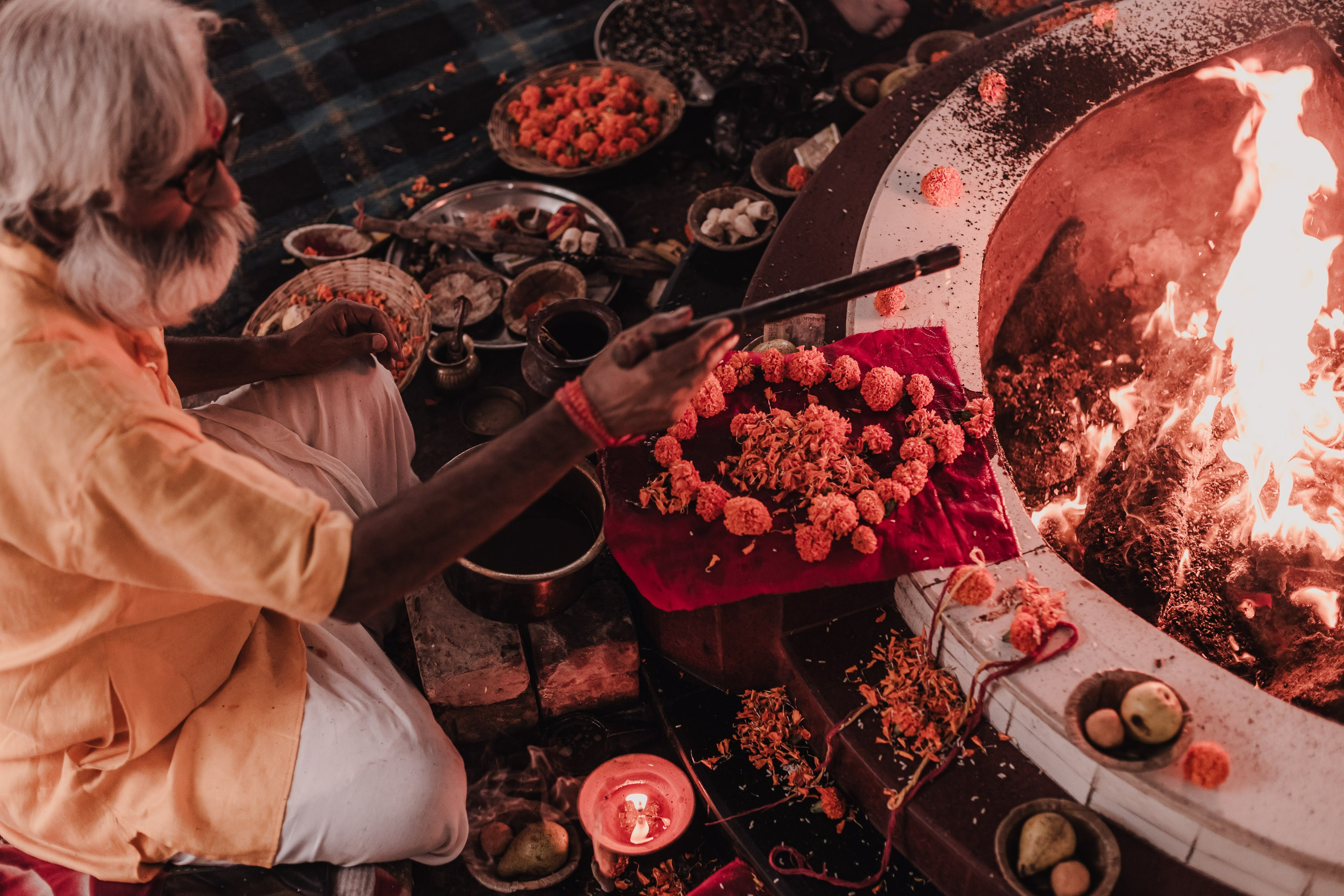 Navaratri yajna at Devraha Baba Ji ashram. Мариам Багдасарян