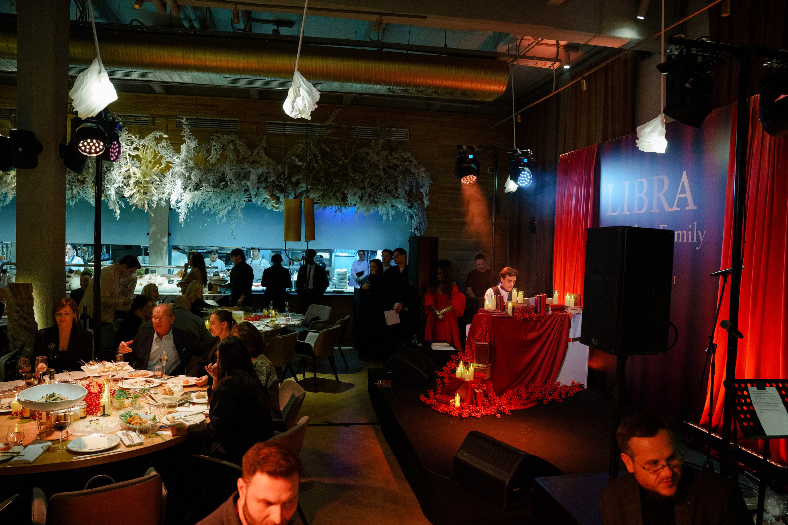 Литературный вечер «Libra». Репортажный фотограф в Москве Саша Дружинина