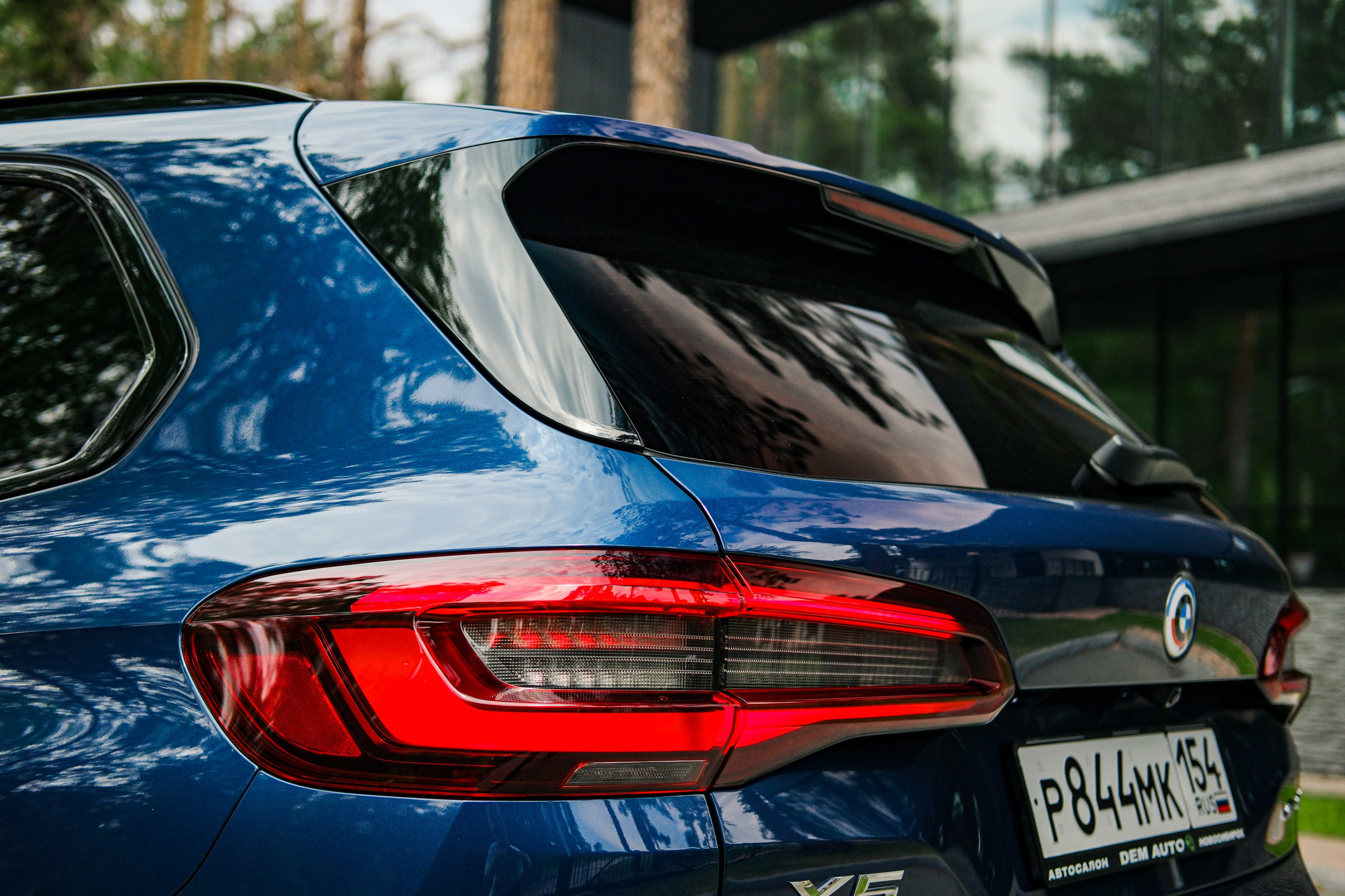 Профессиональная фотосессия BMW X5 в&nbsp;Новосибирске. Автомобильный фотограф Чанчин Владимир: детальные снимки кузова, интерьера и&nbsp;динамики. Съемка автомобиля для продажи