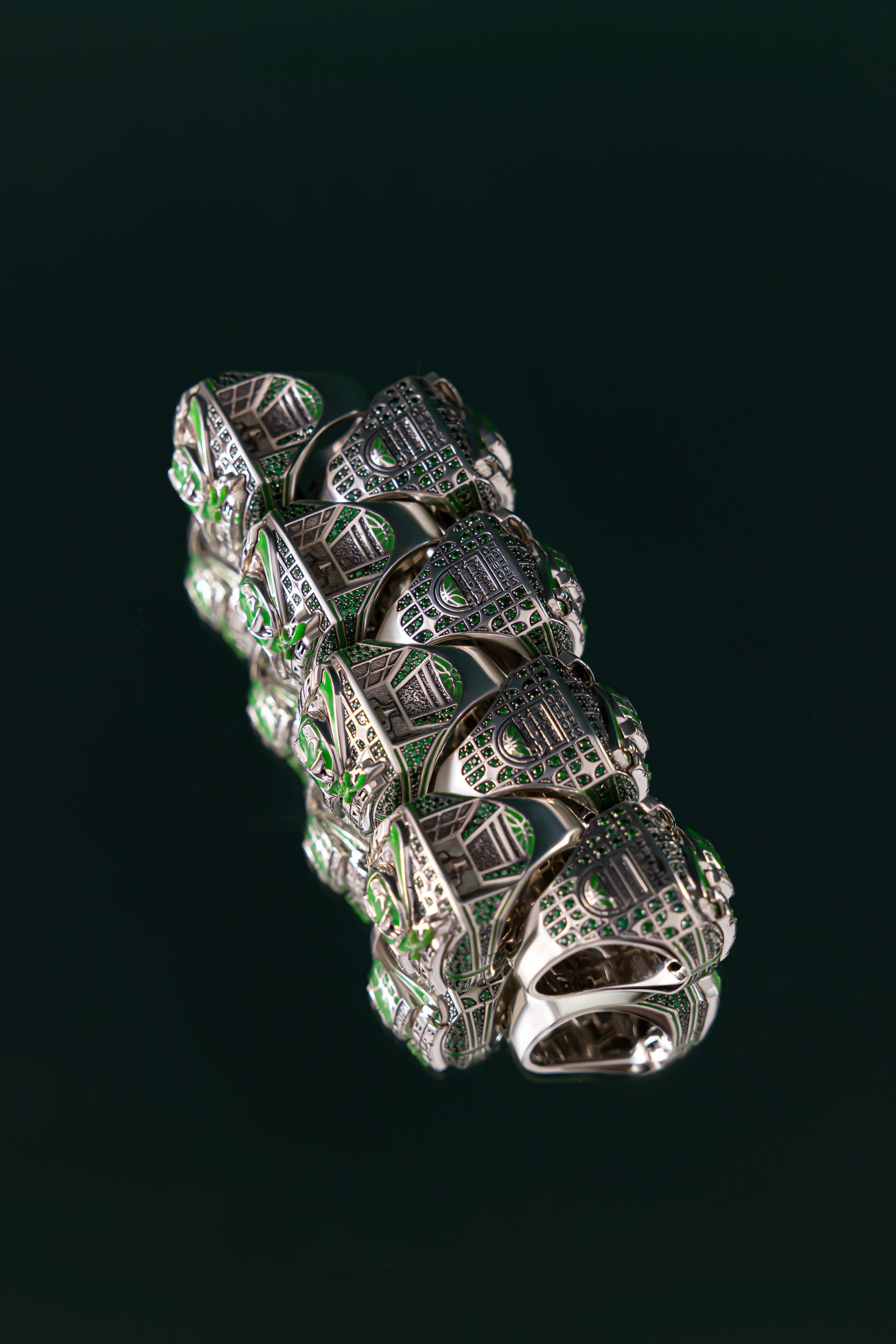 MOZI J х Media Basket. Photographer. Producer. Retoucher