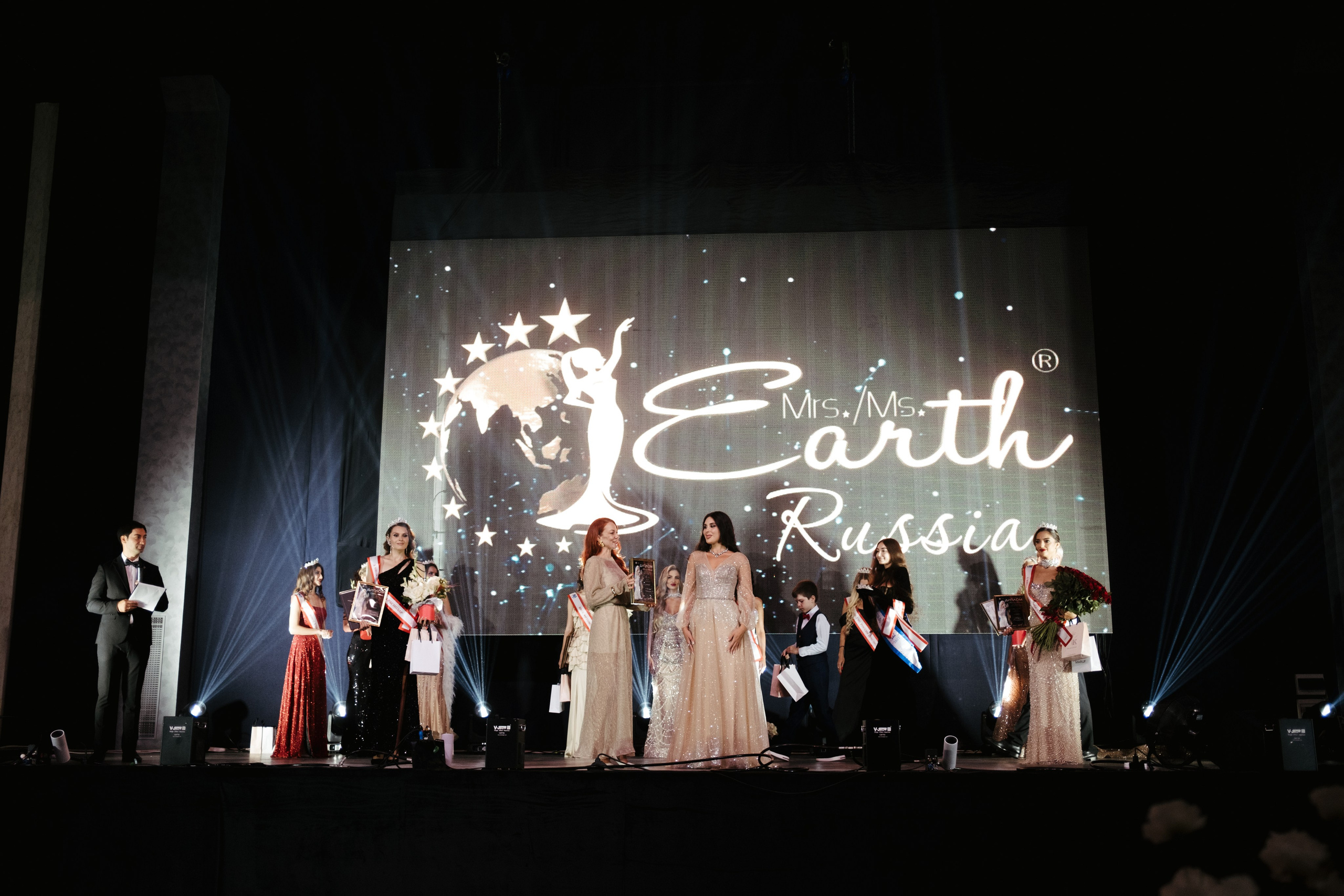 Мисс и Миссис Россия Земли Краснодар 2025 программа. Свадебный и репортажной фотограф Денис Ожигин в Краснодаре и Краснодарском крае
