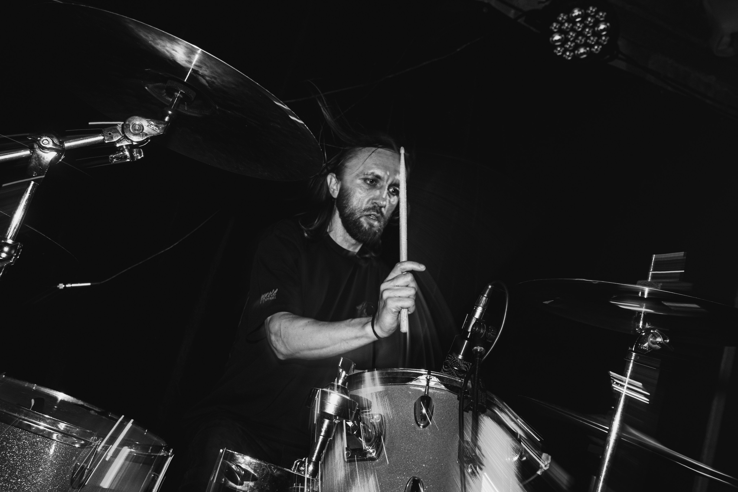 Laugar & Шумы Штормовых Широт & Пожары На Дальнем Севере 11.10.2025. Репортажный фотограф в Москве Legiodot