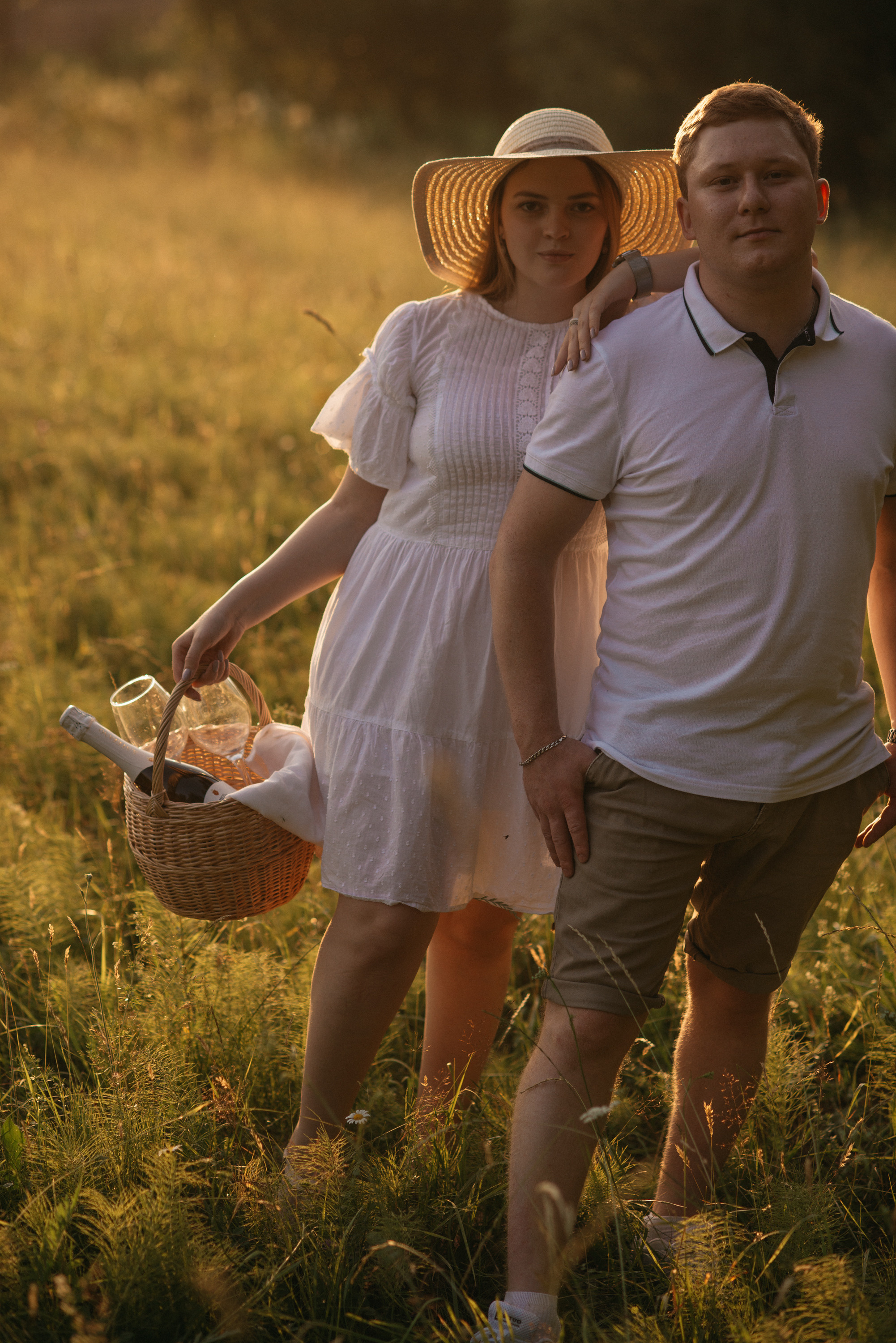 В цветущем поле. Свадебный фотограф Ижевск Петр Шишков