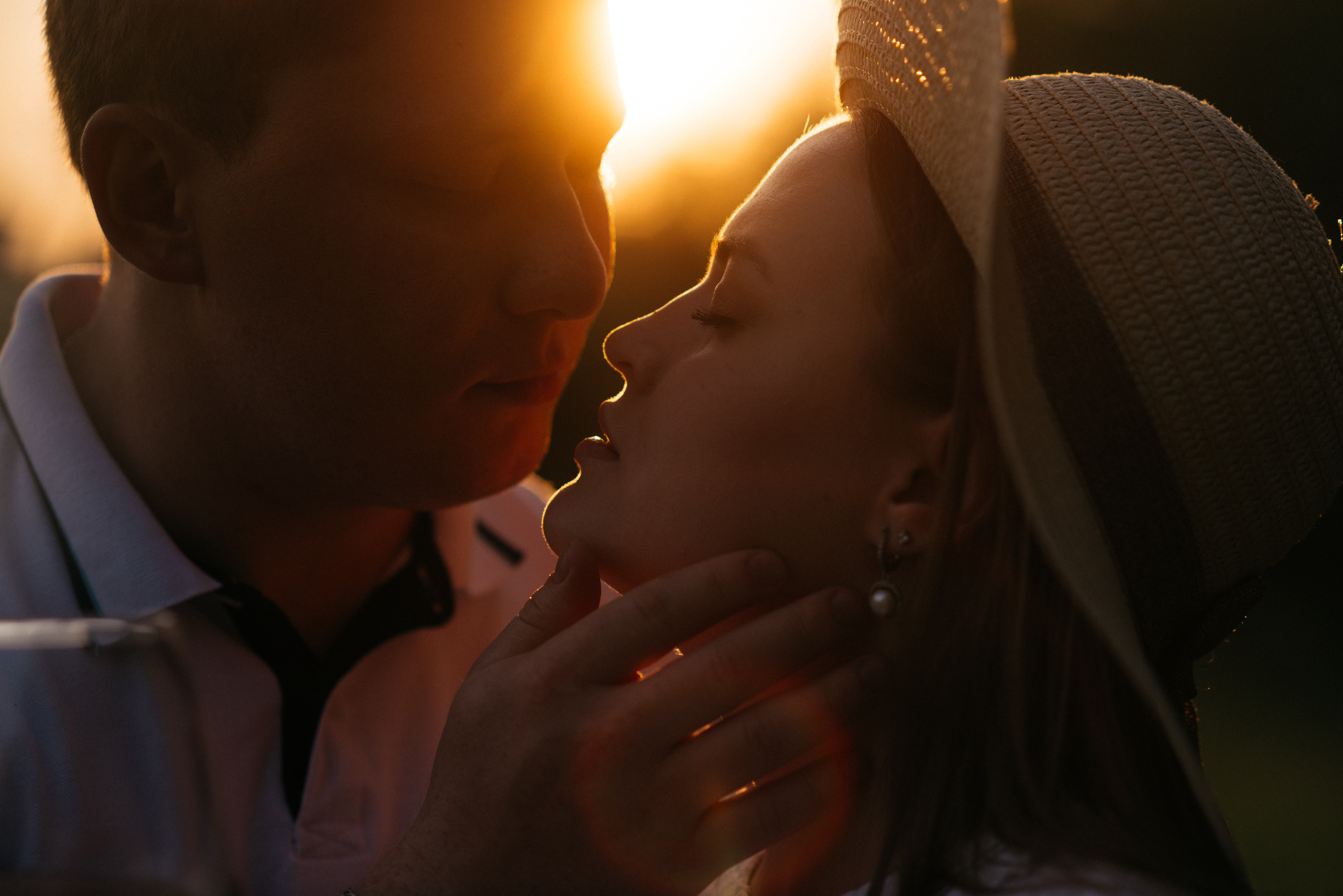 В цветущем поле. Свадебный фотограф Ижевск Петр Шишков