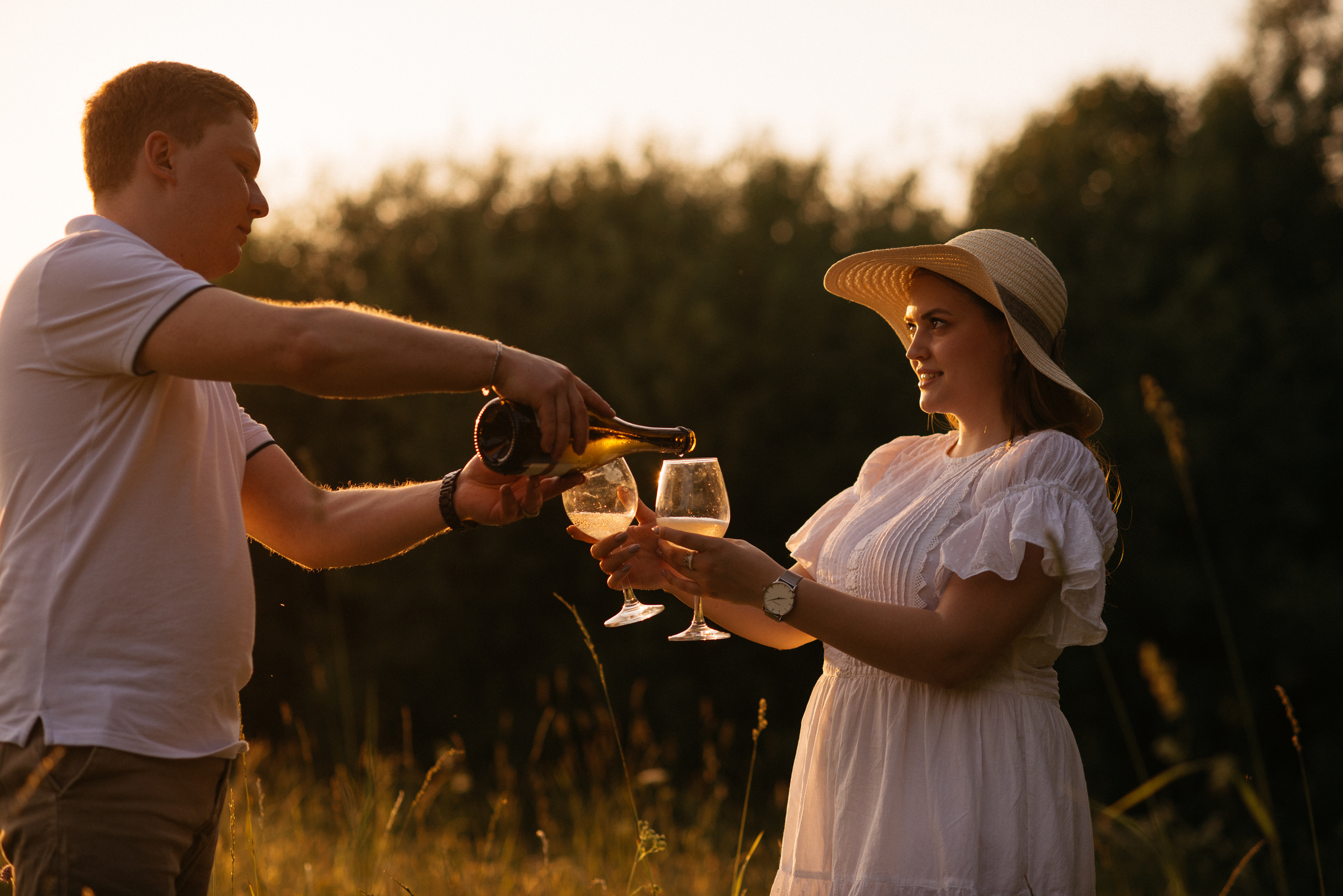 В цветущем поле. Свадебный фотограф Ижевск Петр Шишков