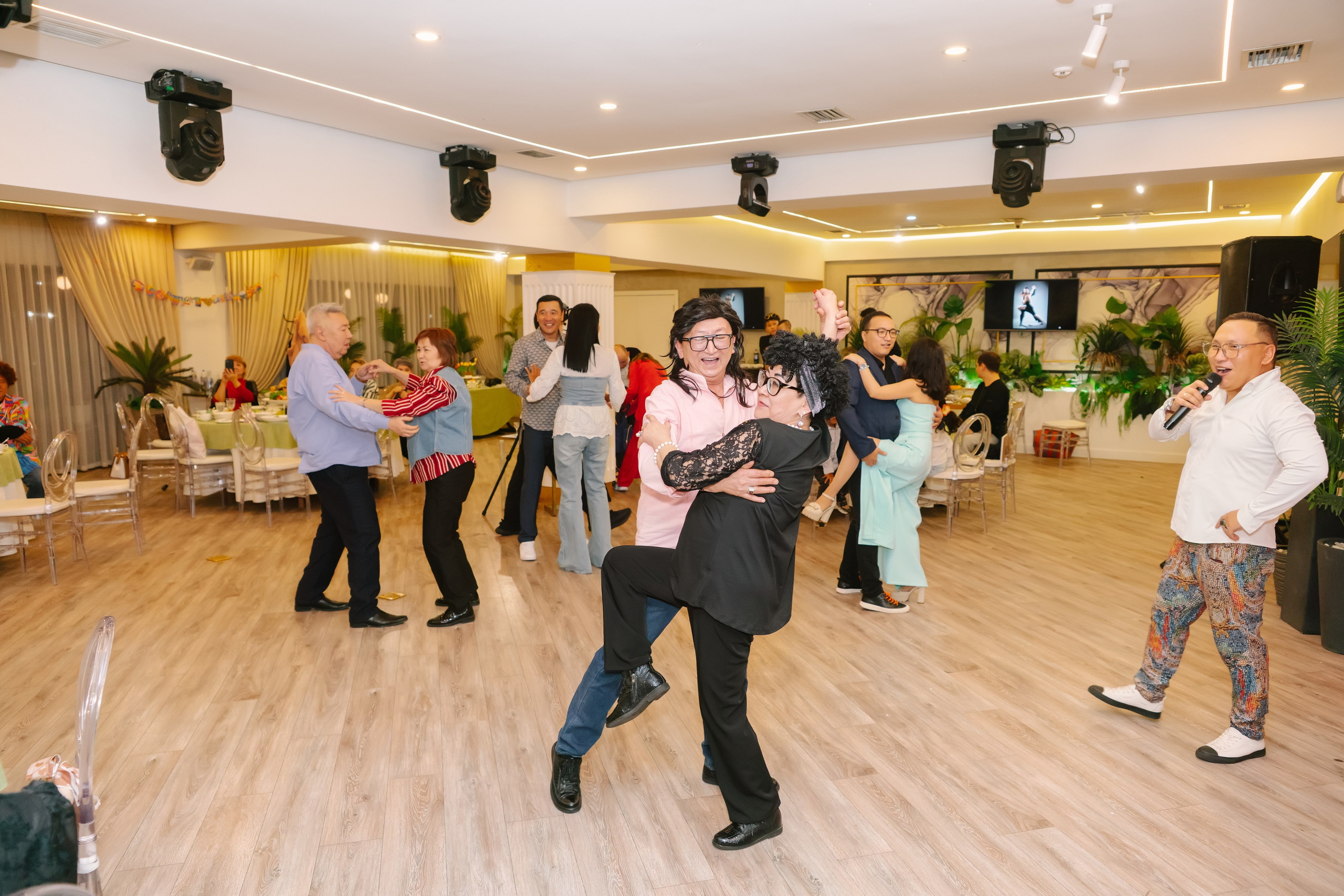 Юбилей. Профессиональная съемка в Алматы