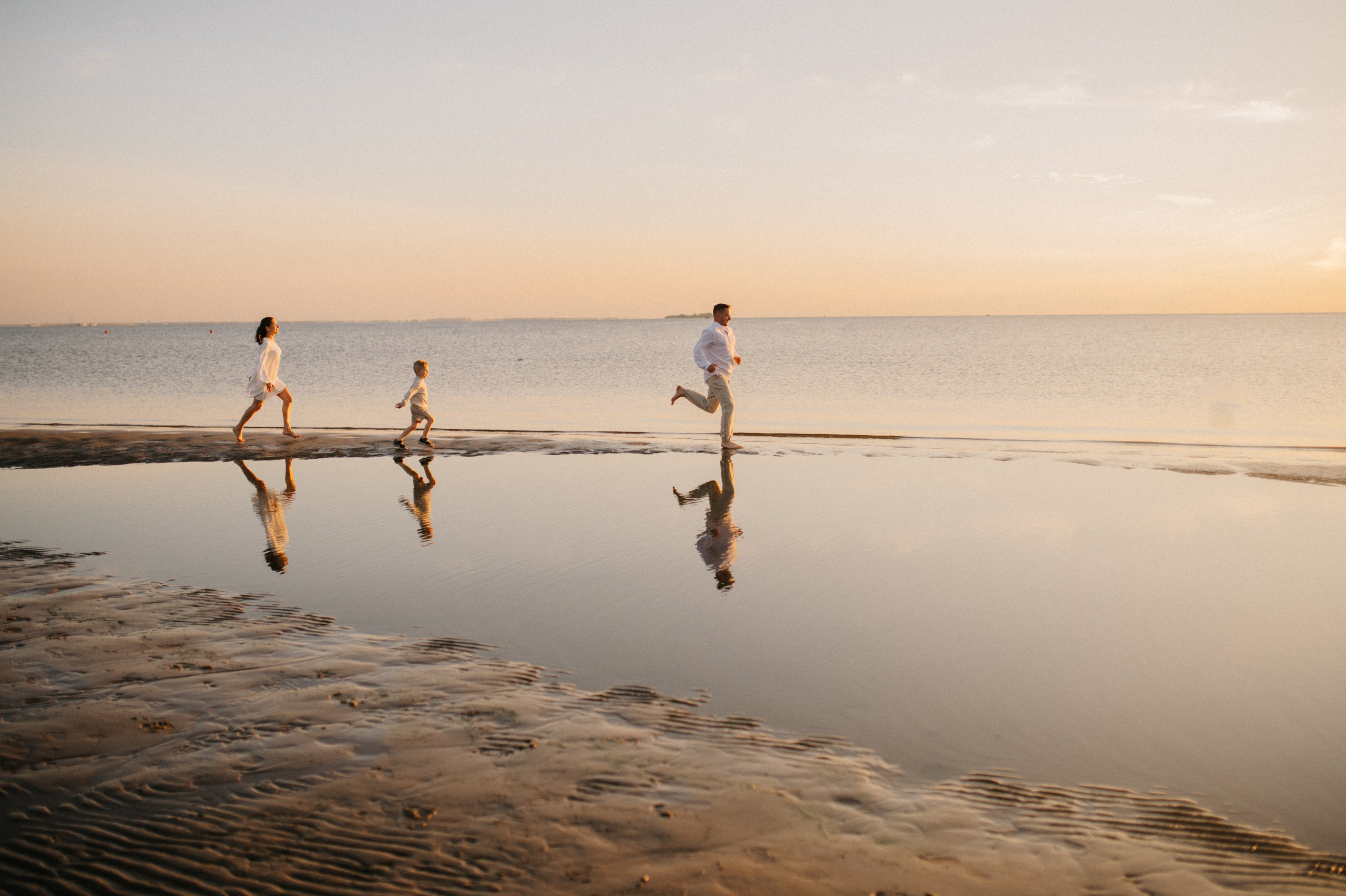 Фотосессия на заливе. Семейный и детский фотограф и видеограф в Санкт-Петербурге Веденина Юл