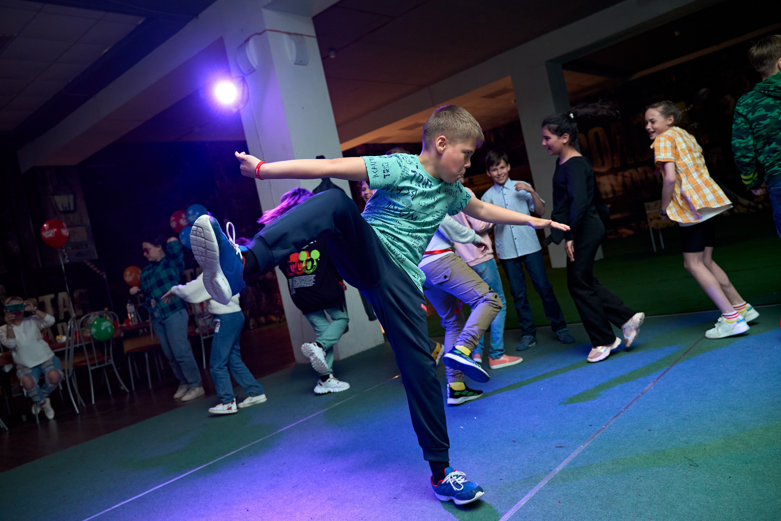 Фотограф на выпускной в Перми. Праздничный фотограф Дмитрий Трифонов