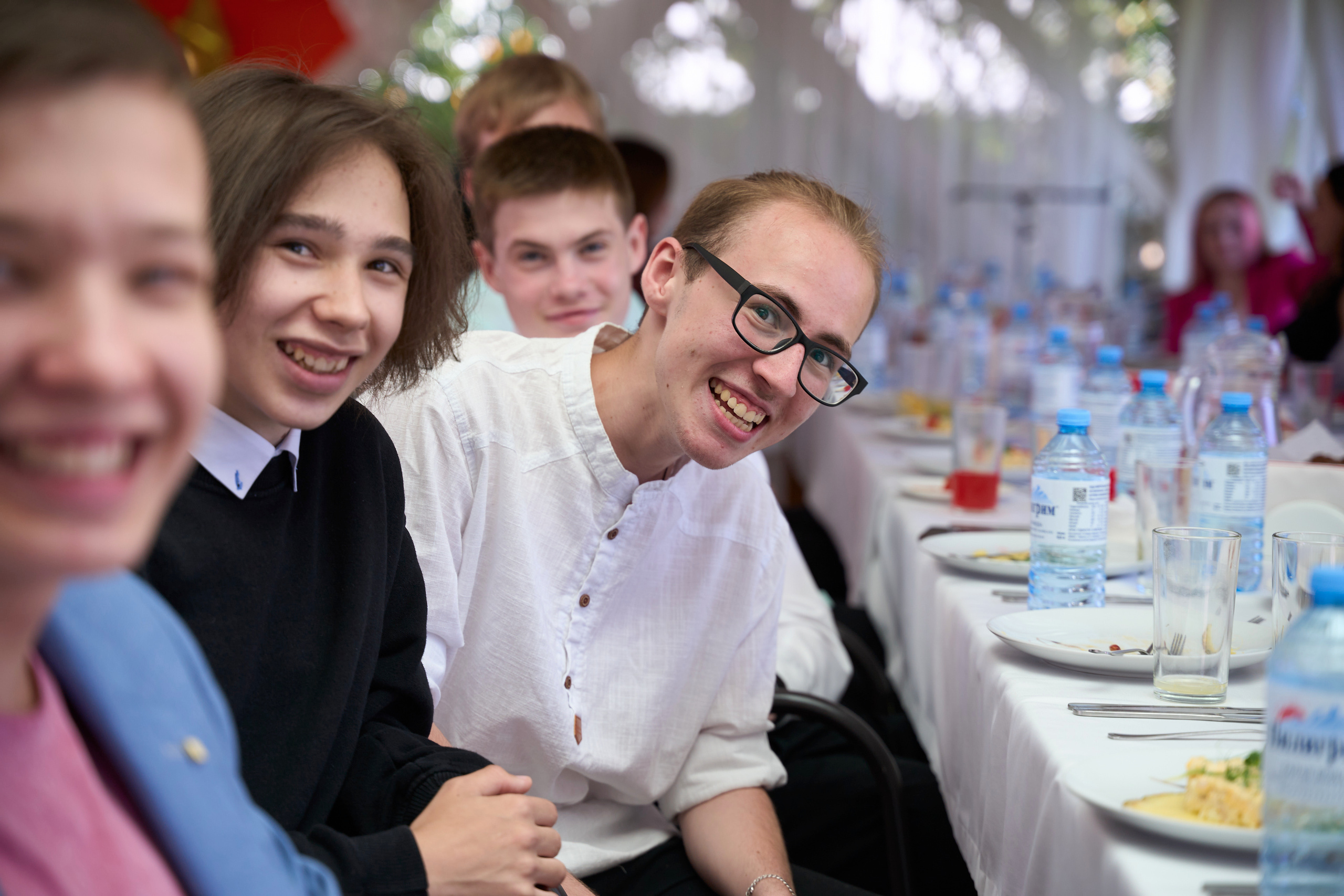 Фотограф на выпускной в Перми. Праздничный фотограф Дмитрий Трифонов