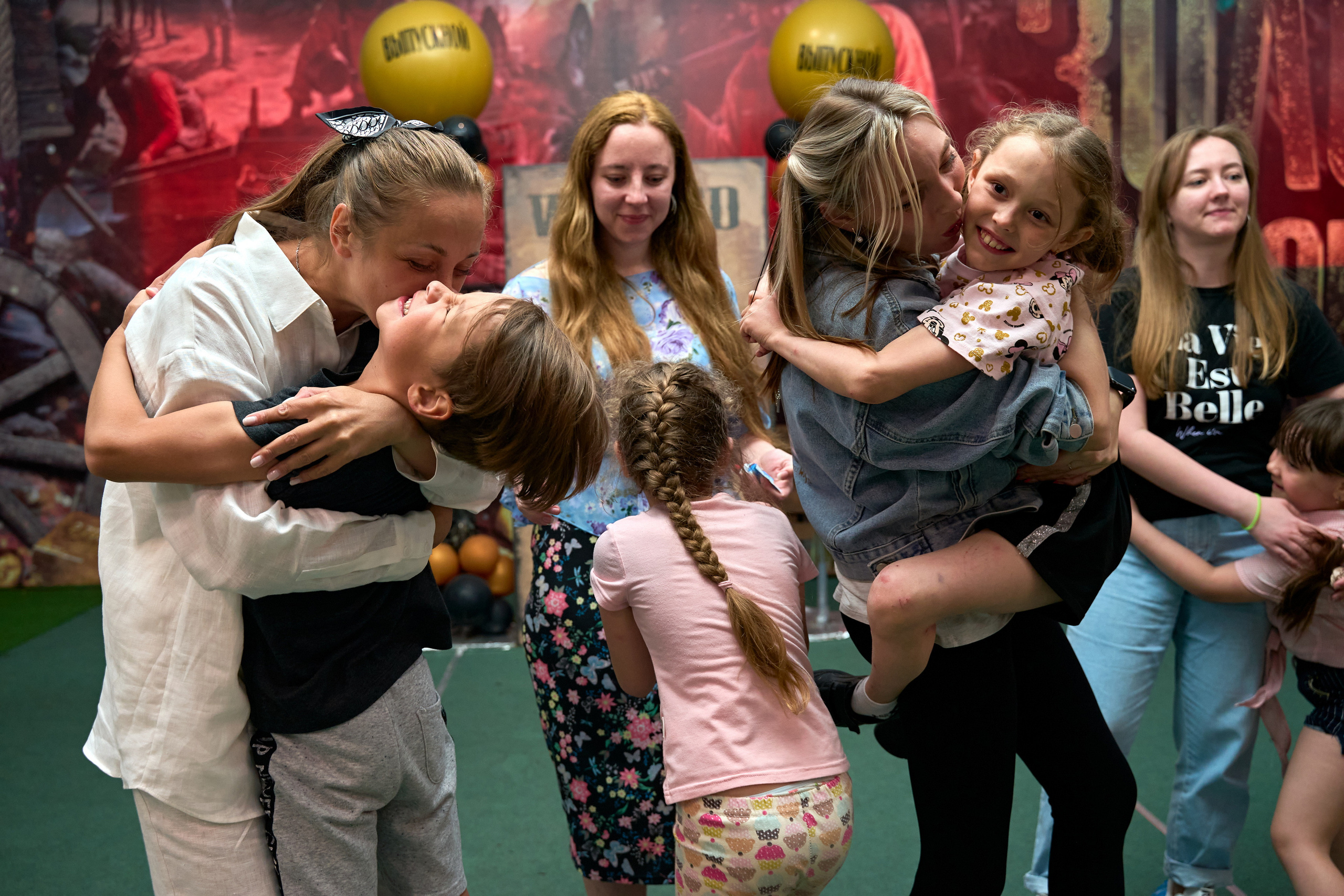Фотограф на выпускной в Перми. Праздничный фотограф Дмитрий Трифонов