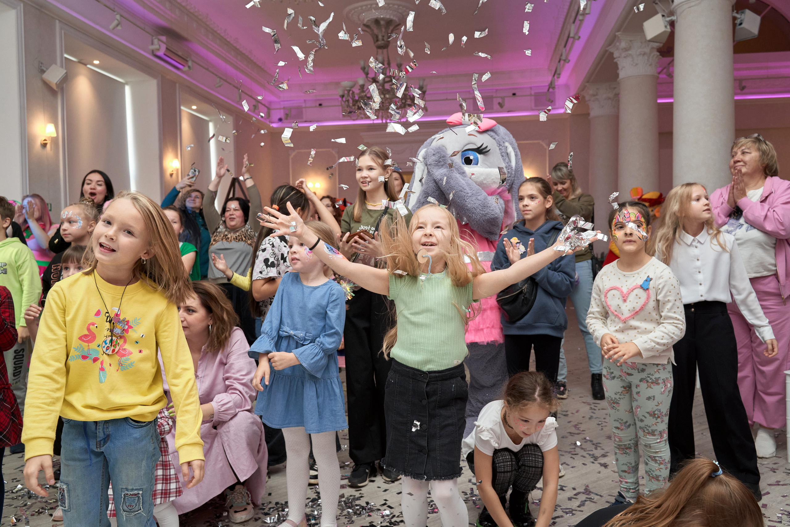 Дети отмечают праздник Пермь